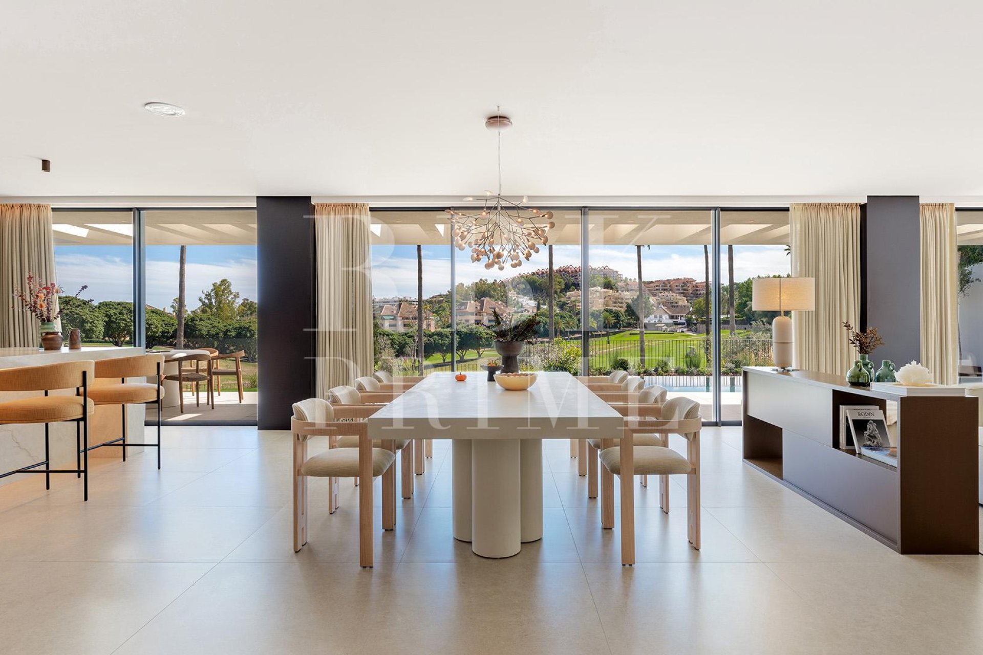 Resale - Villa -
Malaga - Nueva Andalucía