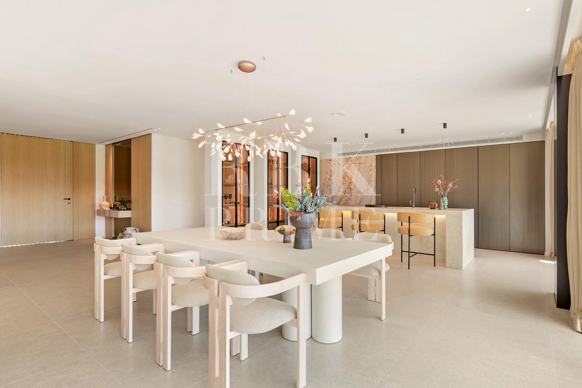 Resale - Villa -
Malaga - Nueva Andalucía