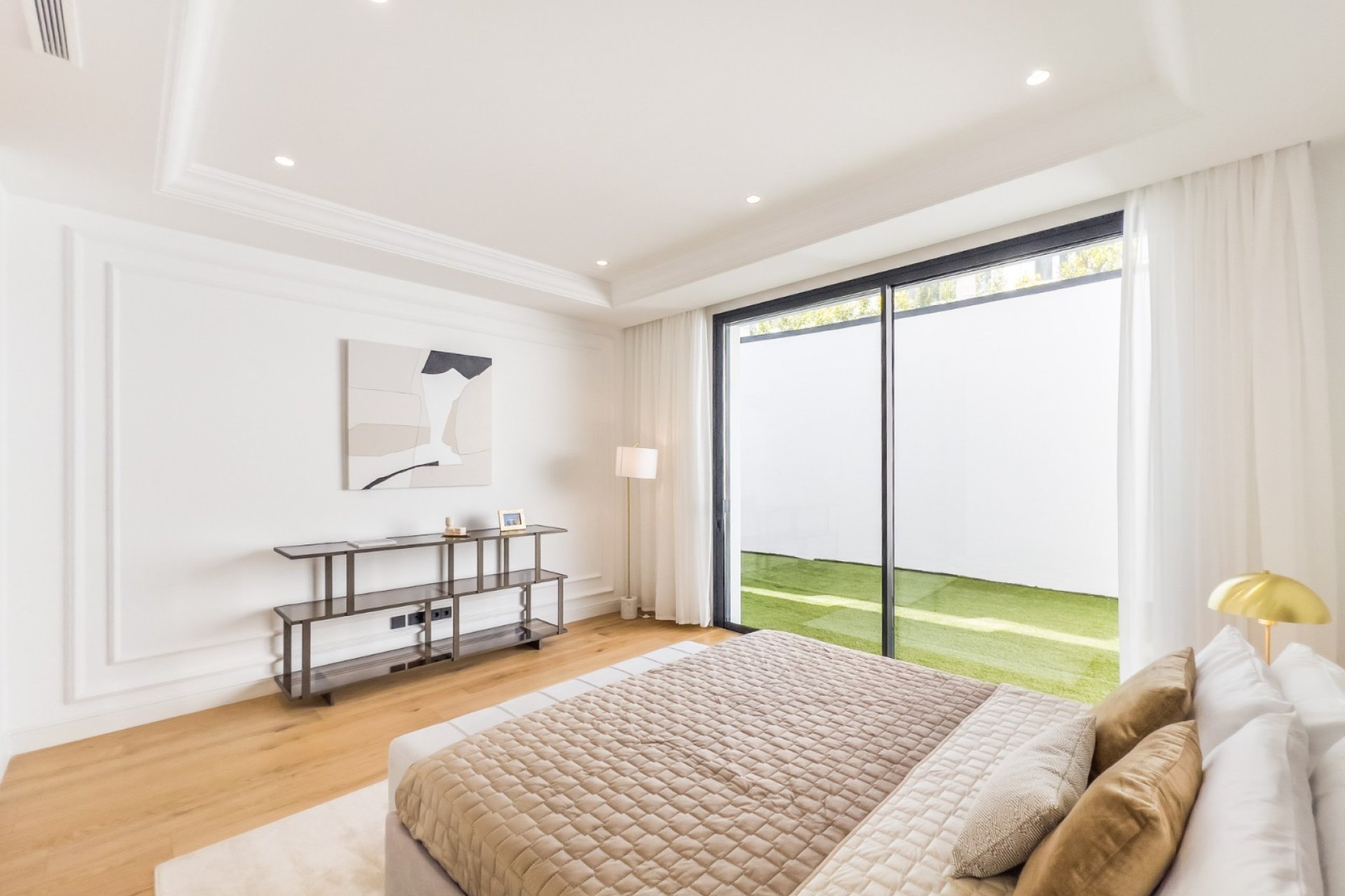 Resale - Villa -
Marbella - Golden Mile