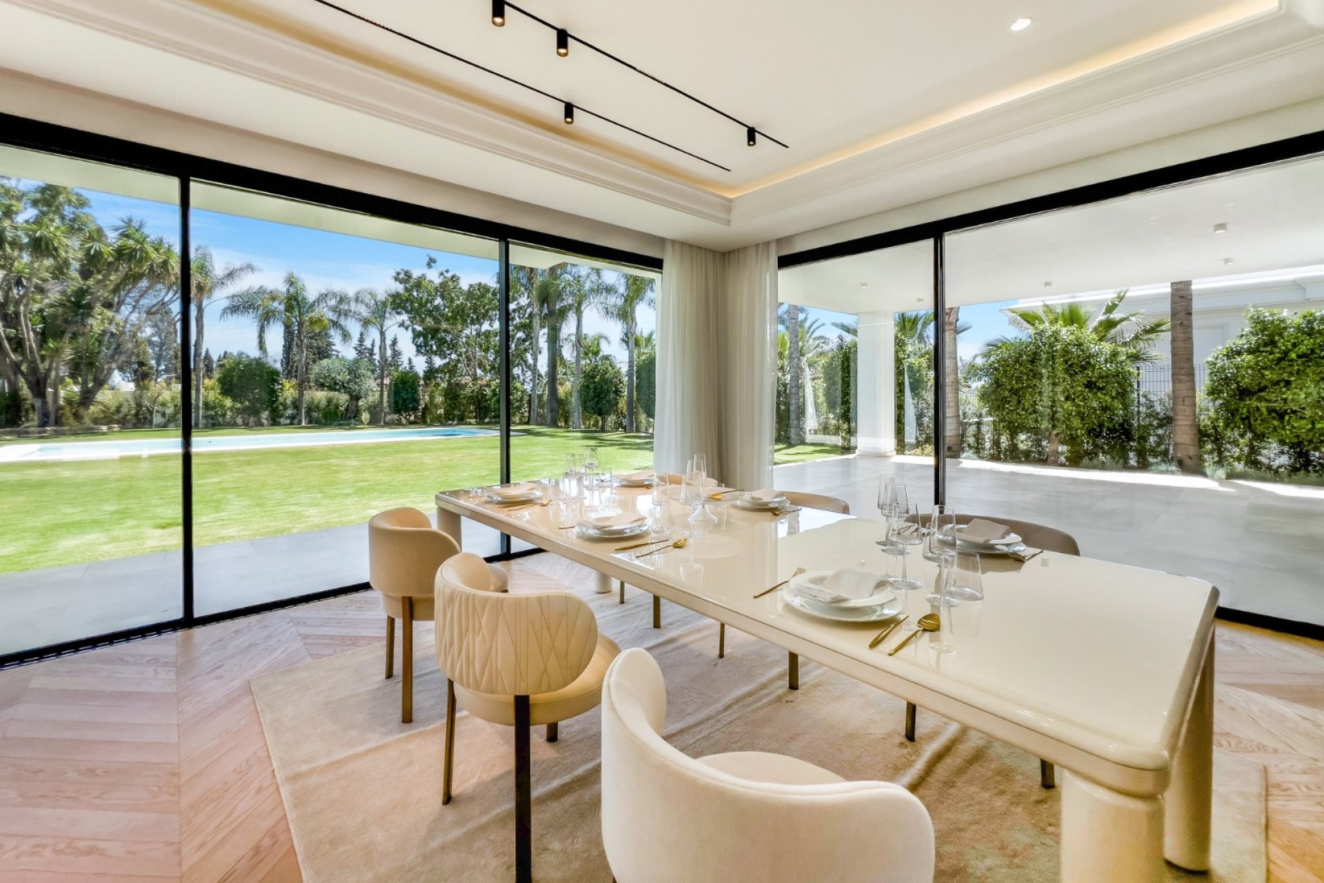 Resale - Villa -
Marbella - Golden Mile