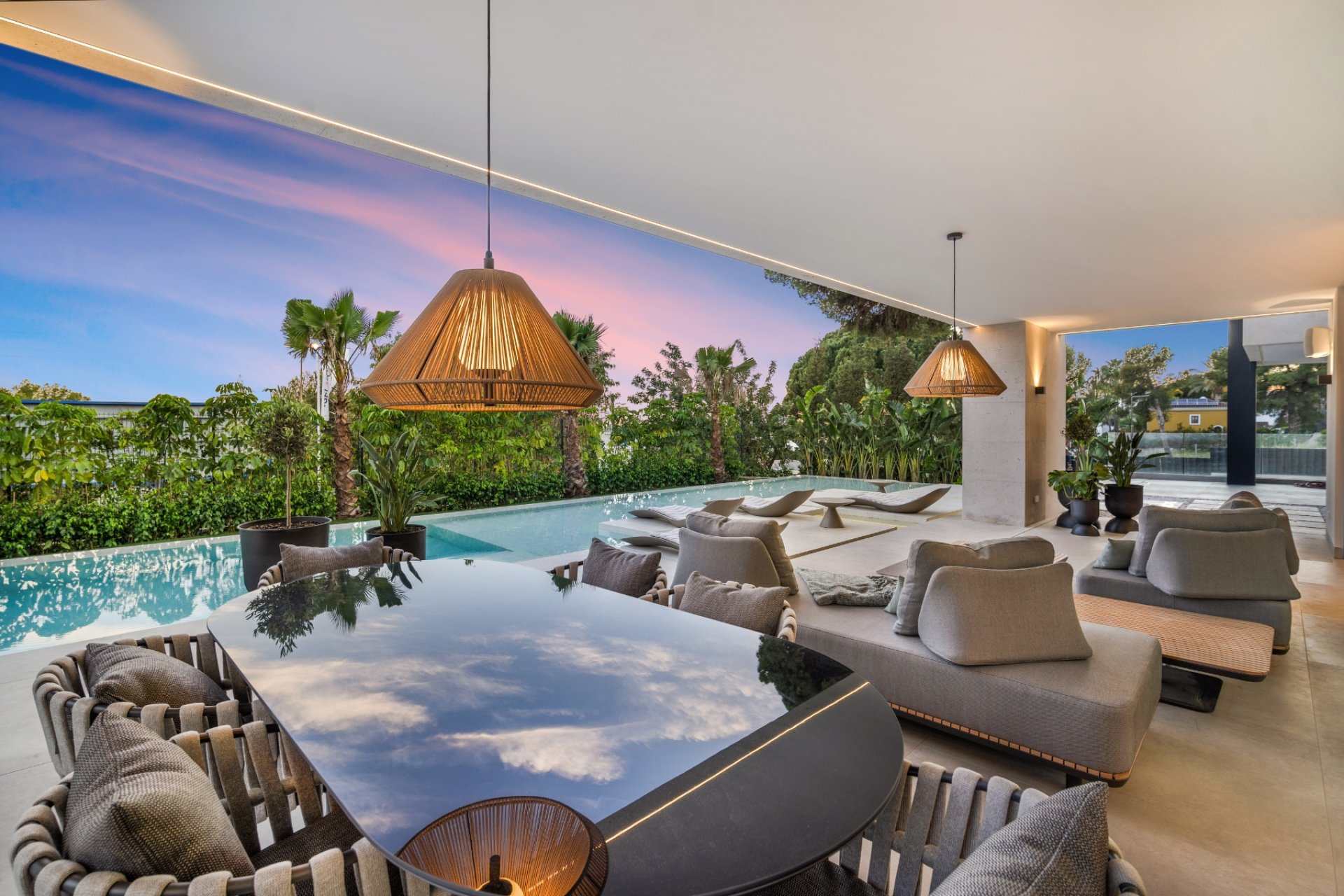 Resale - Villa -
Marbella - Nagueles