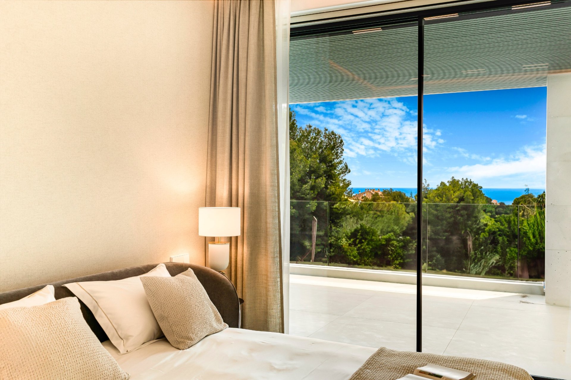 Resale - Villa -
Marbella - Nagueles