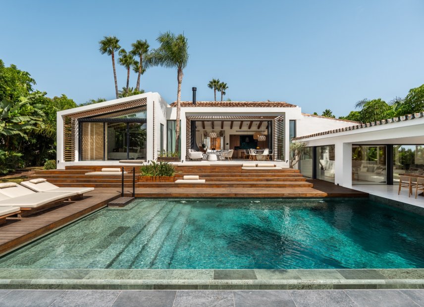 Resale - Villa -
Marbella - Nueva Andalucía
