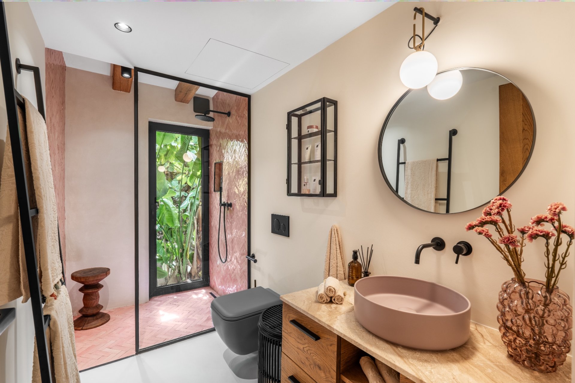 Resale - Villa -
Marbella - Nueva Andalucía