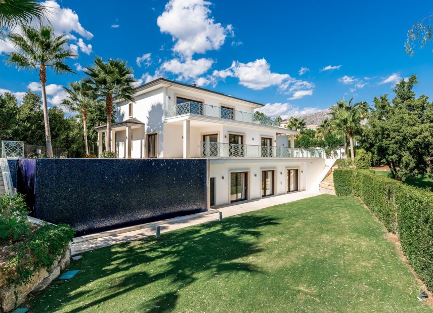 Resale - Villa -
Marbella - Nueva Andalucía