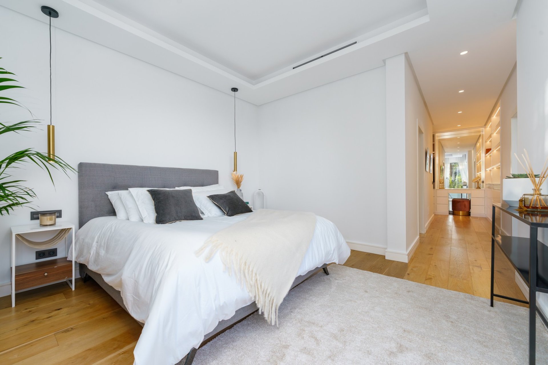 Resale - Villa -
Marbella - Nueva Andalucía