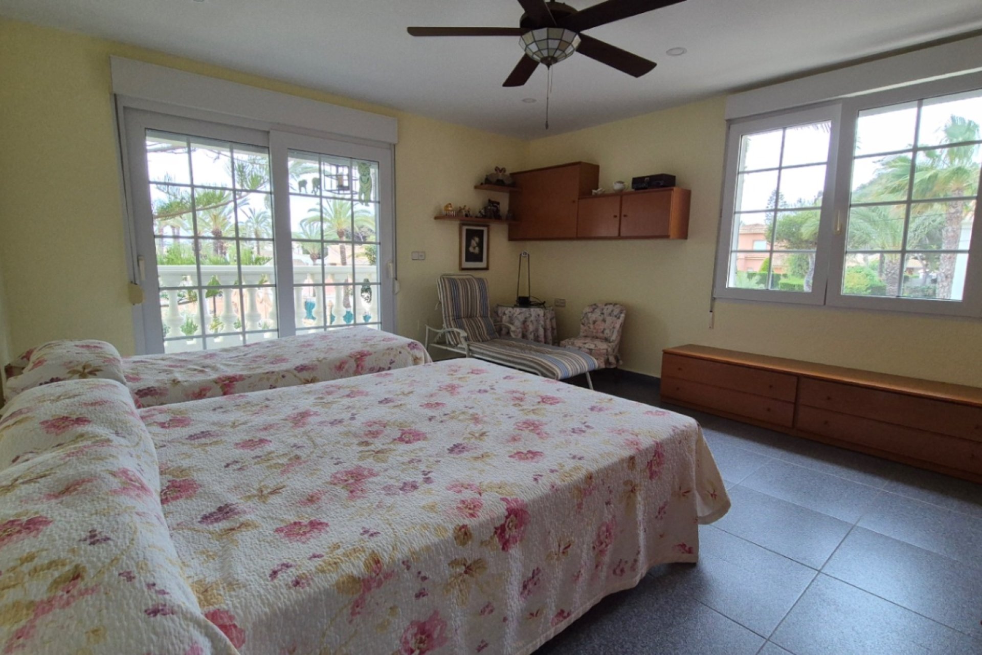 Resale - Villa -
Orihuela - Costa Blanca