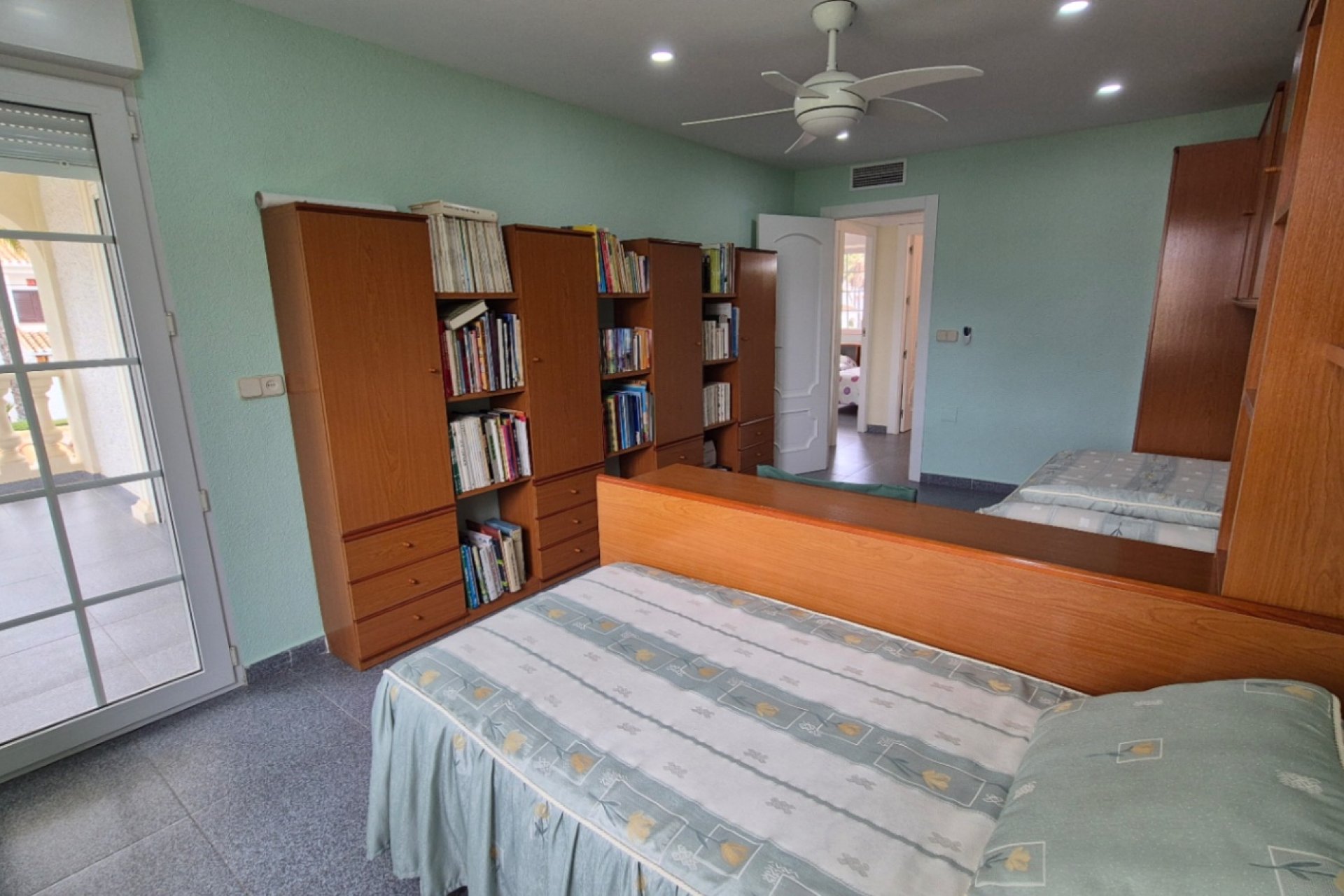 Resale - Villa -
Orihuela - Costa Blanca