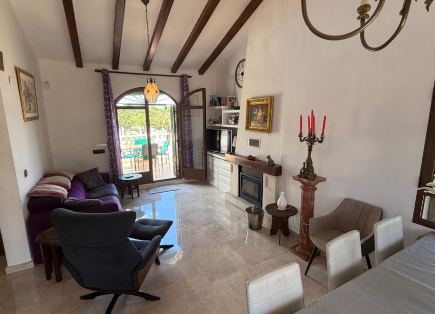 Resale - Villa -
Orihuela - Costa Blanca
