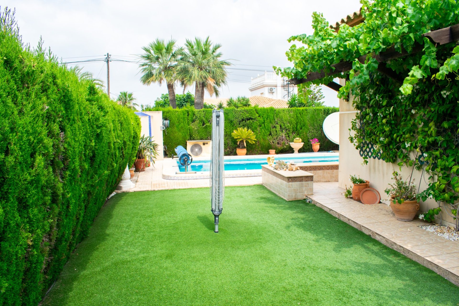 Resale - Villa -
Orihuela Costa - Cabo Roig