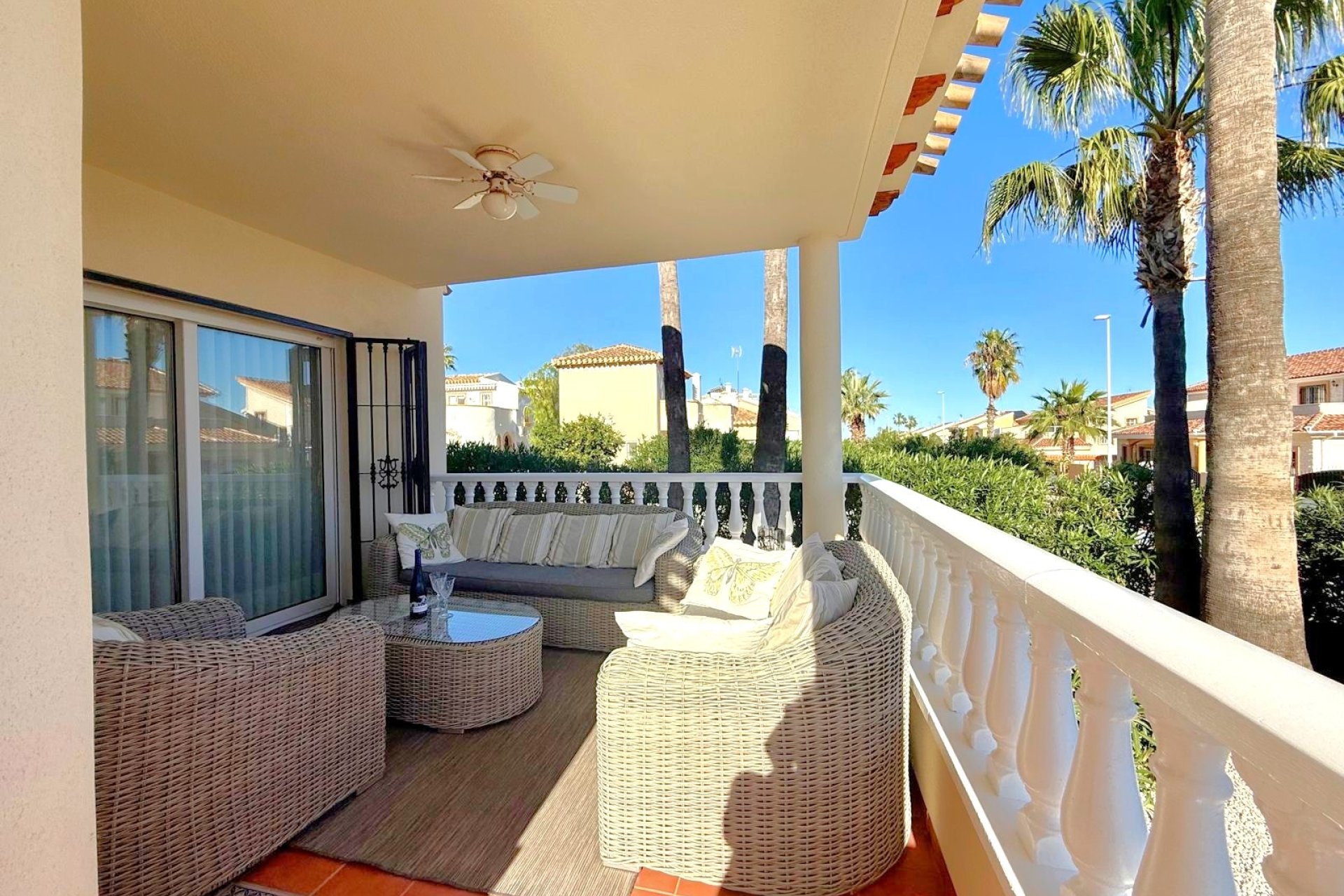 Resale - Villa -
Orihuela Costa - Los Dolses