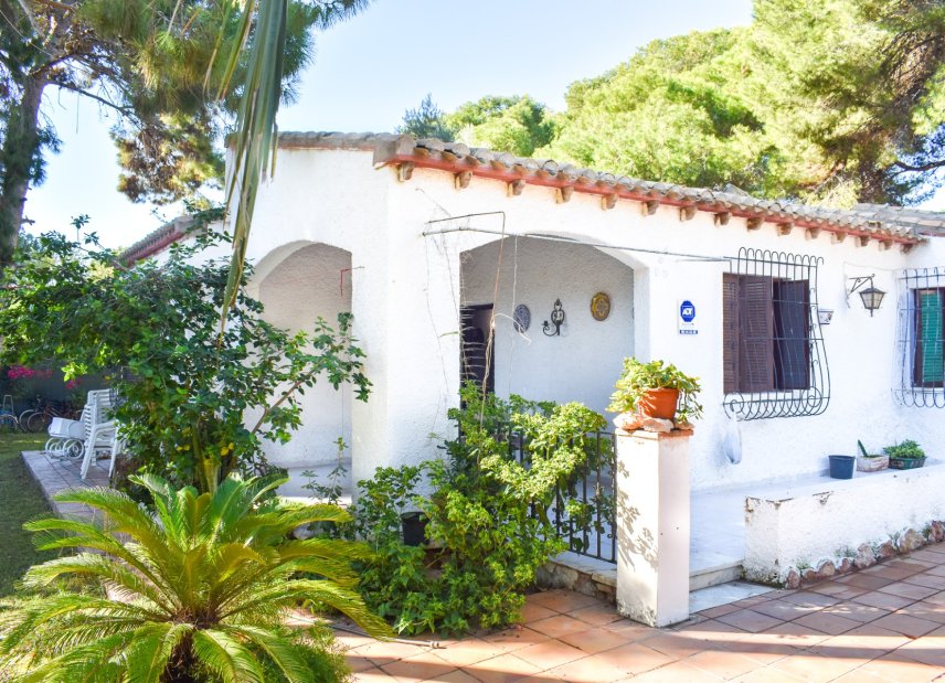 Resale - Villa -
Orihuela Costa - Punta Prima