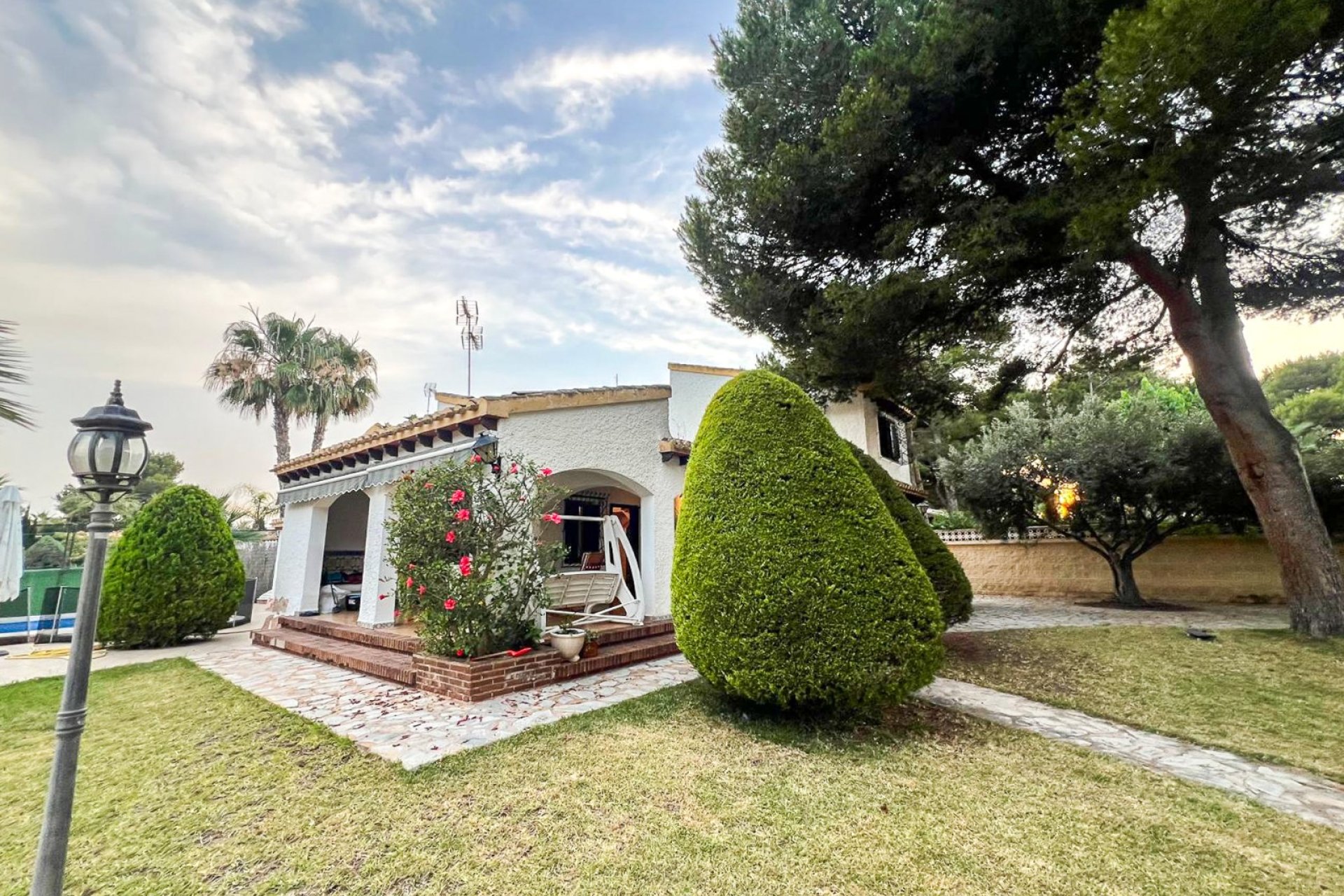 Resale - Villa -
Orihuela Costa - Punta Prima