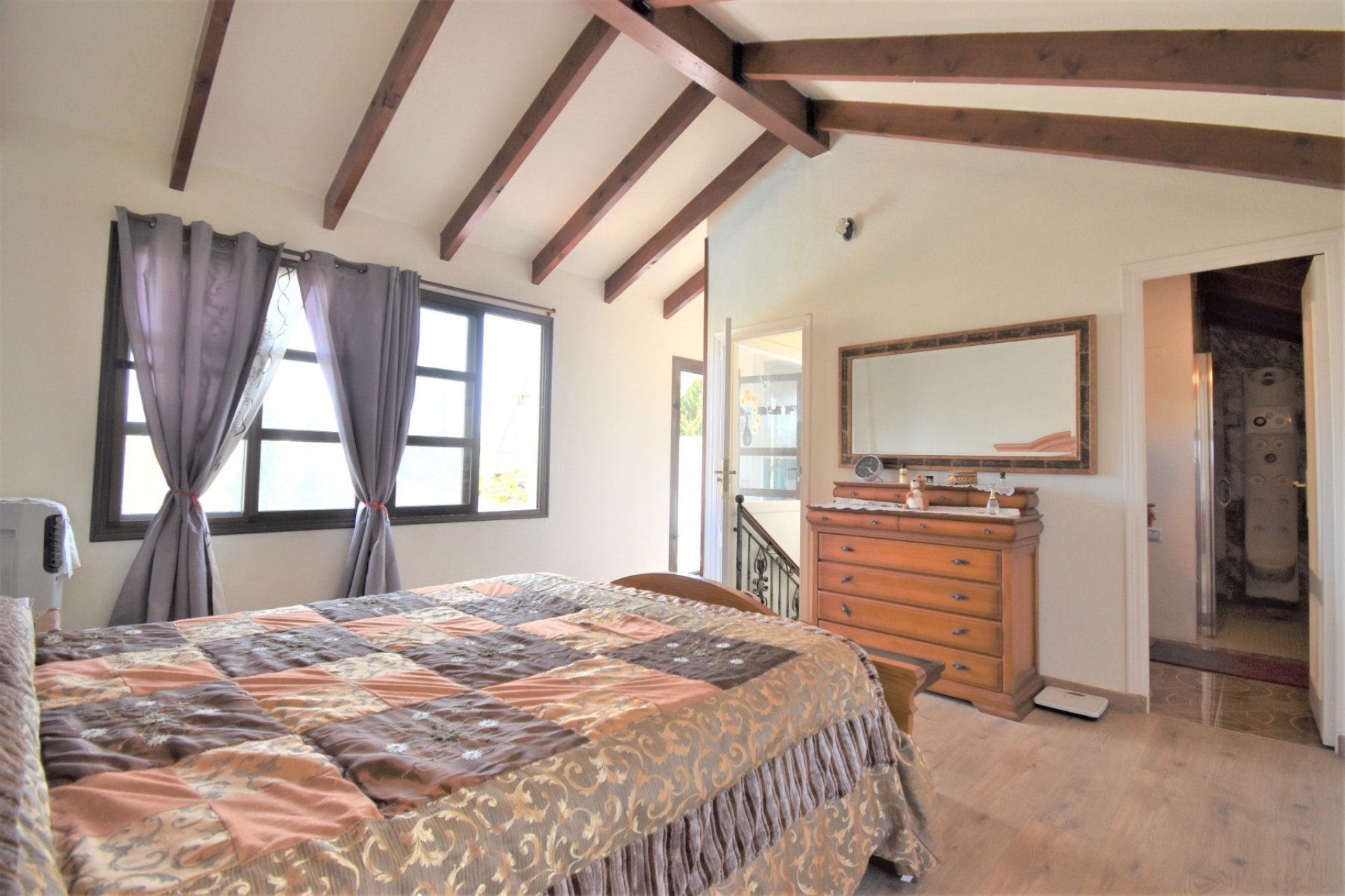 Resale - Villa -
Orihuela Costa - Villamartín