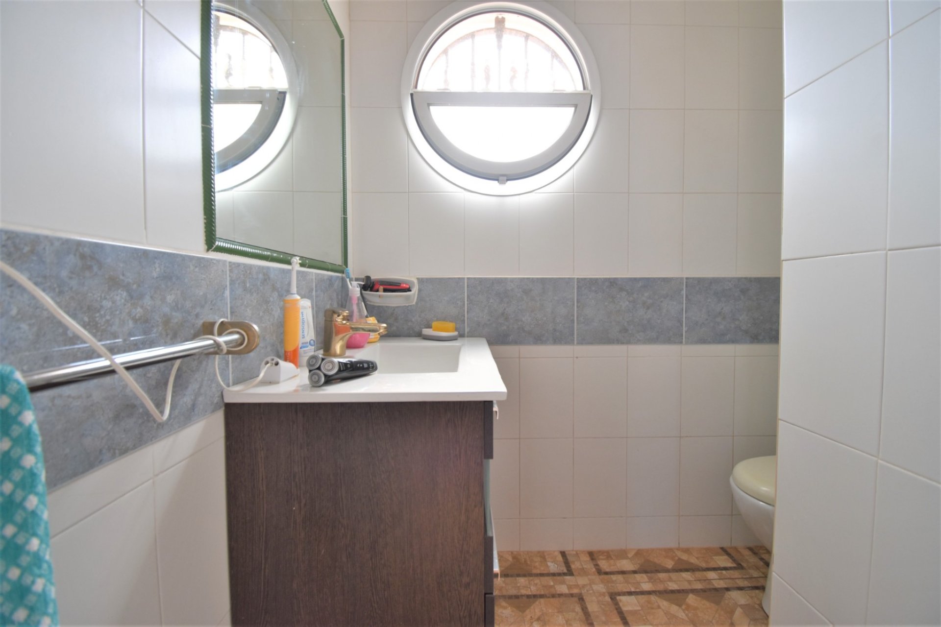 Resale - Villa -
Orihuela Costa - Villamartín