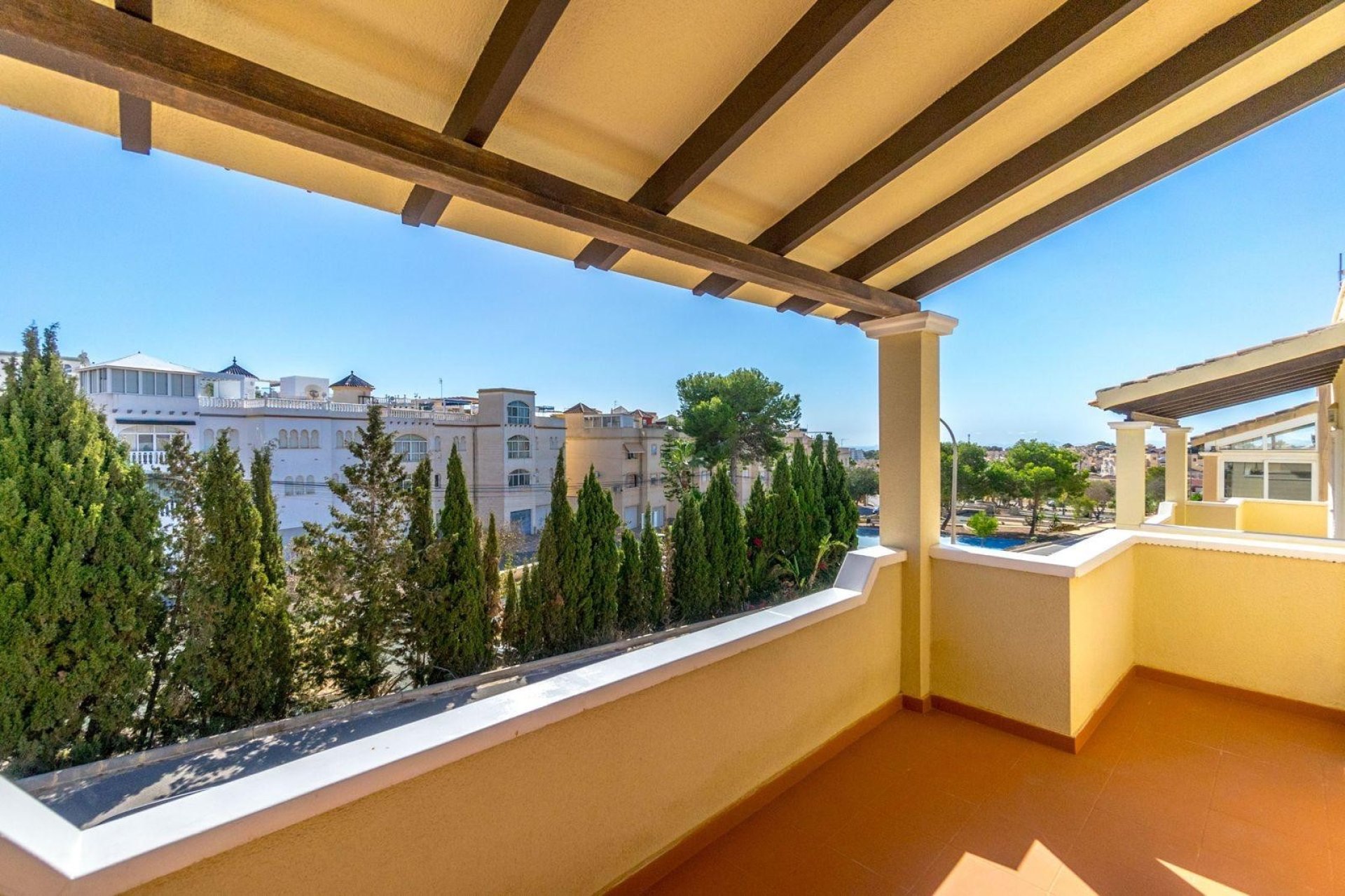 Resale - Villa -
Orihuela Costa - Villamartín