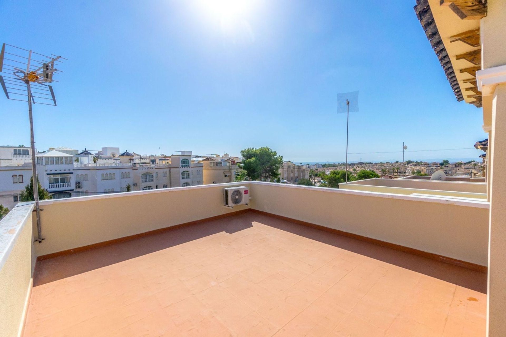 Resale - Villa -
Orihuela Costa - Villamartín