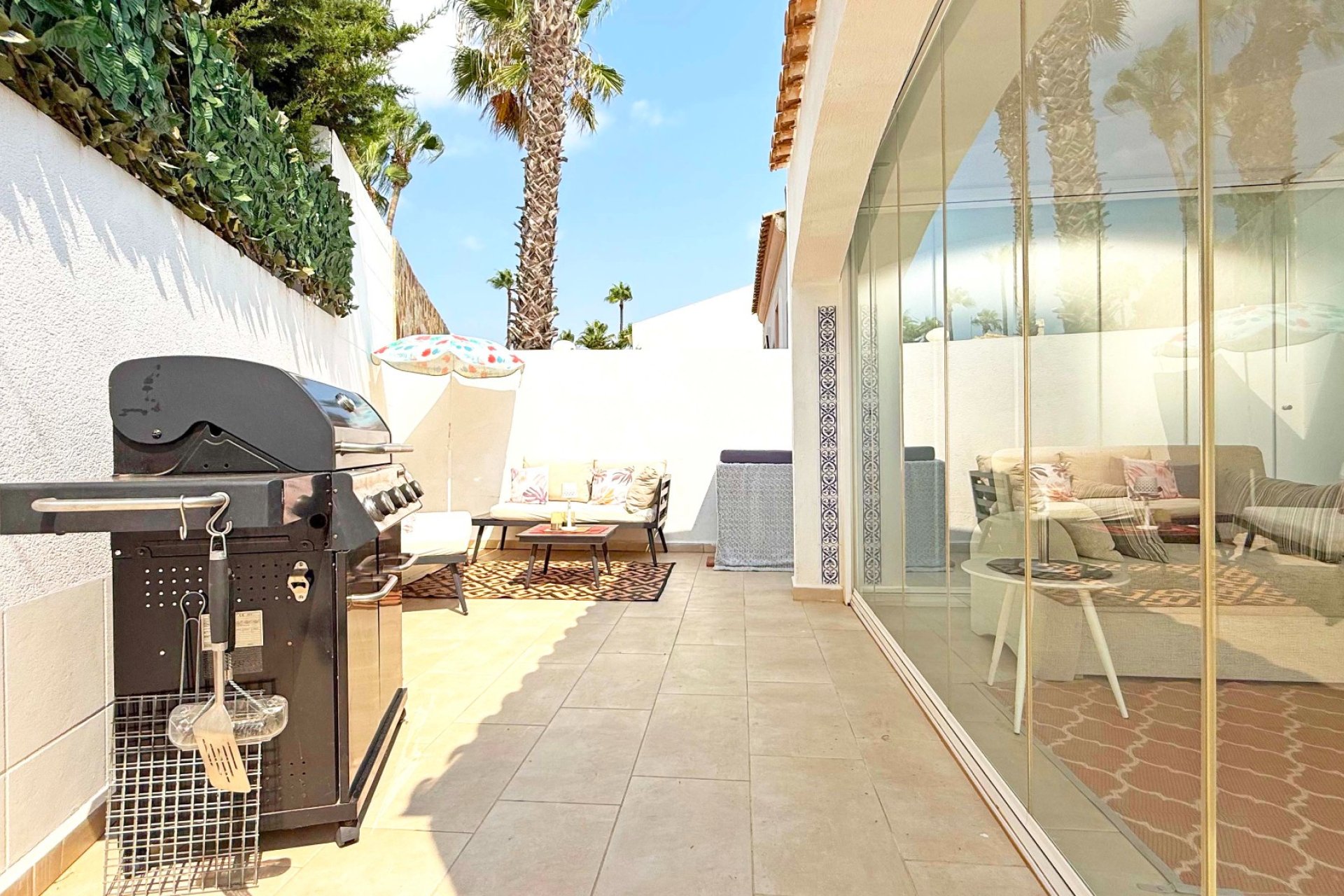 Resale - Villa -
Orihuela Costa - Villamartín