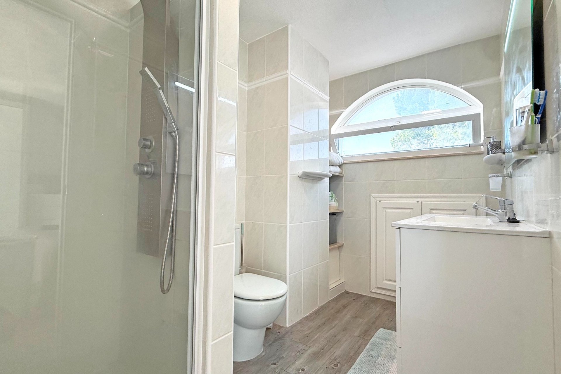 Resale - Villa -
Orihuela Costa - Villamartín