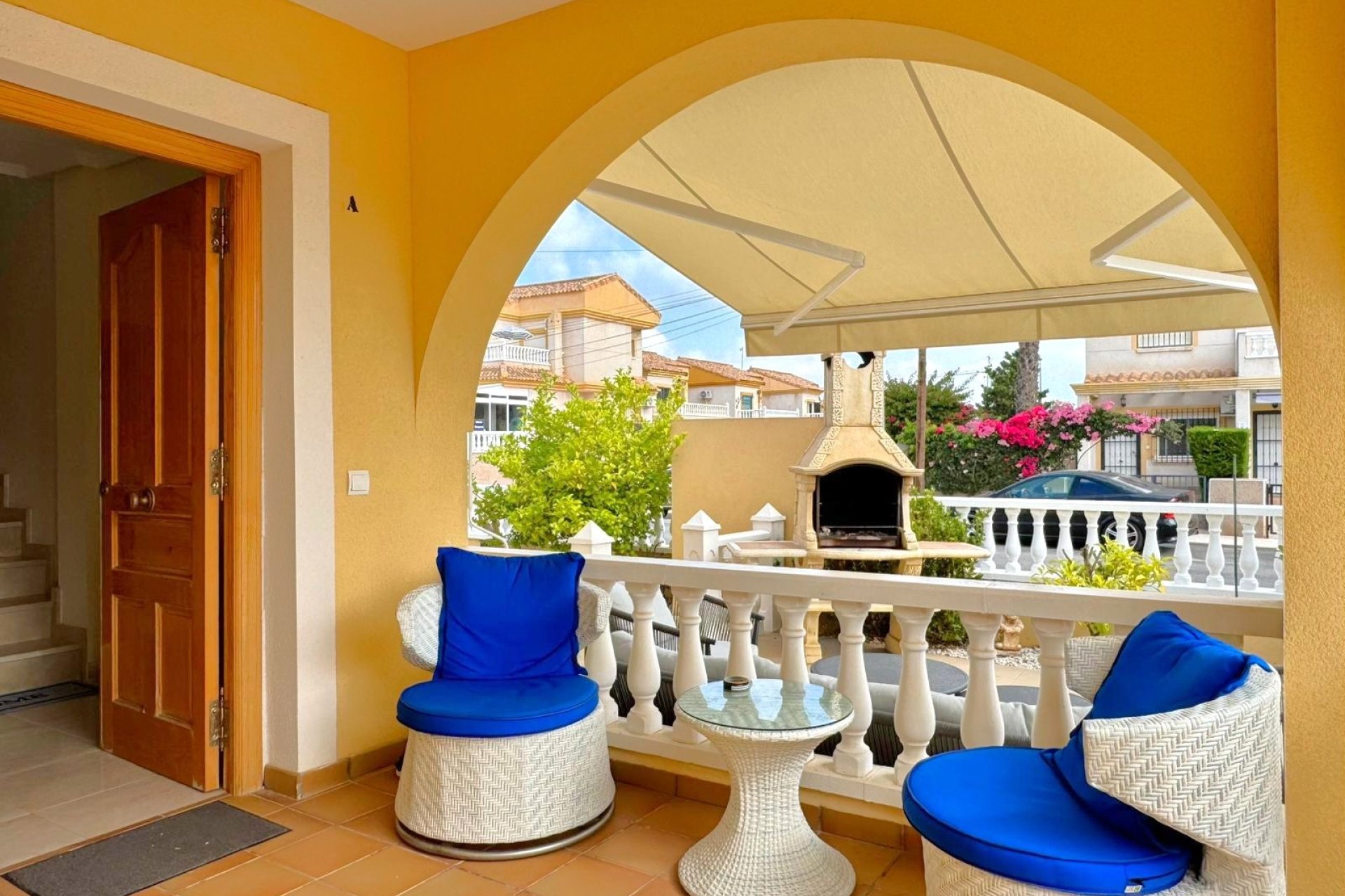 Resale - Villa -
Orihuela Costa - Villamartín