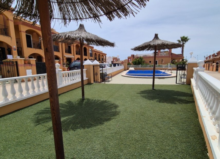 Resale - Villa -
Torrevieja - Costa Blanca