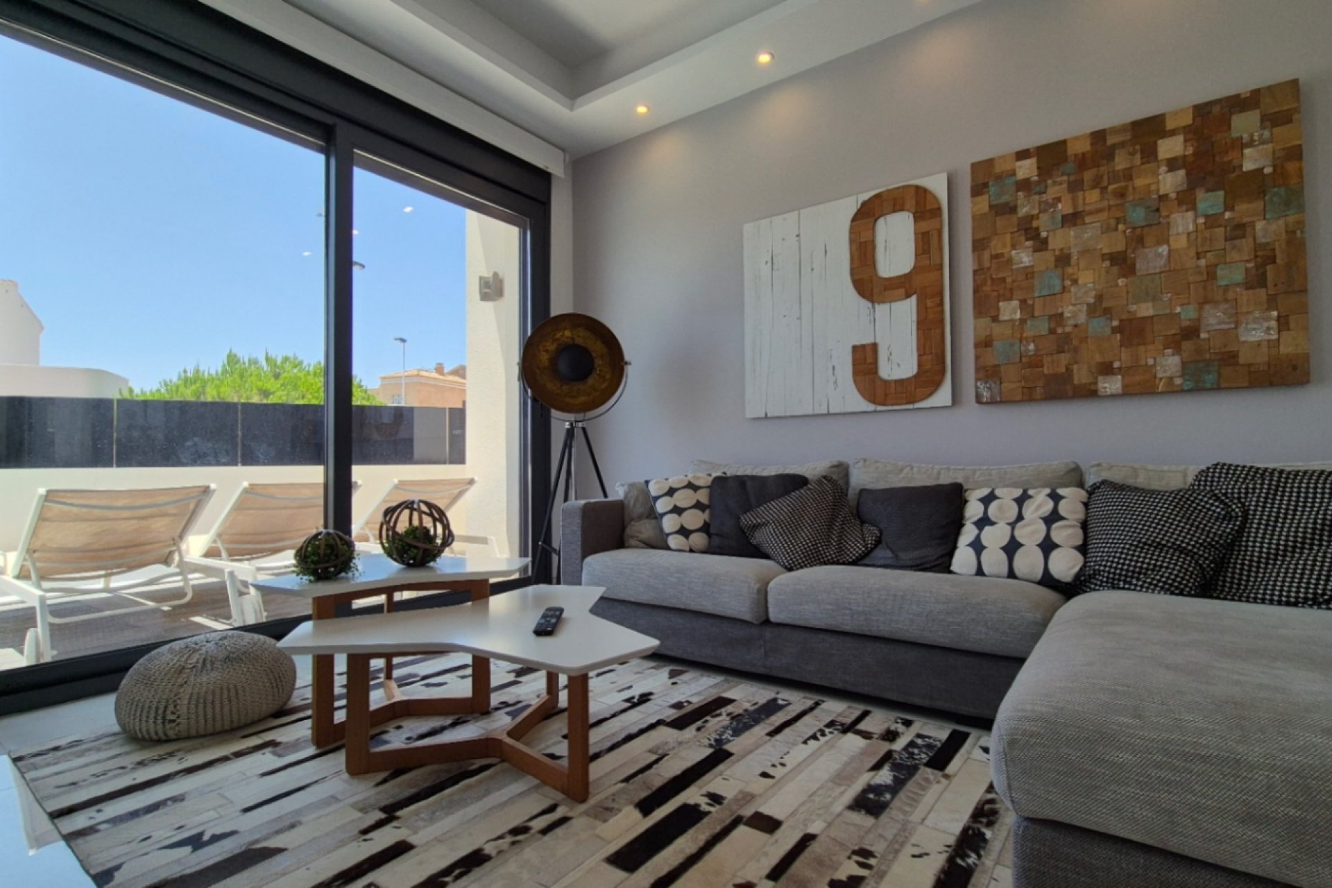 Resale - Villa -
Torrevieja - Costa Blanca