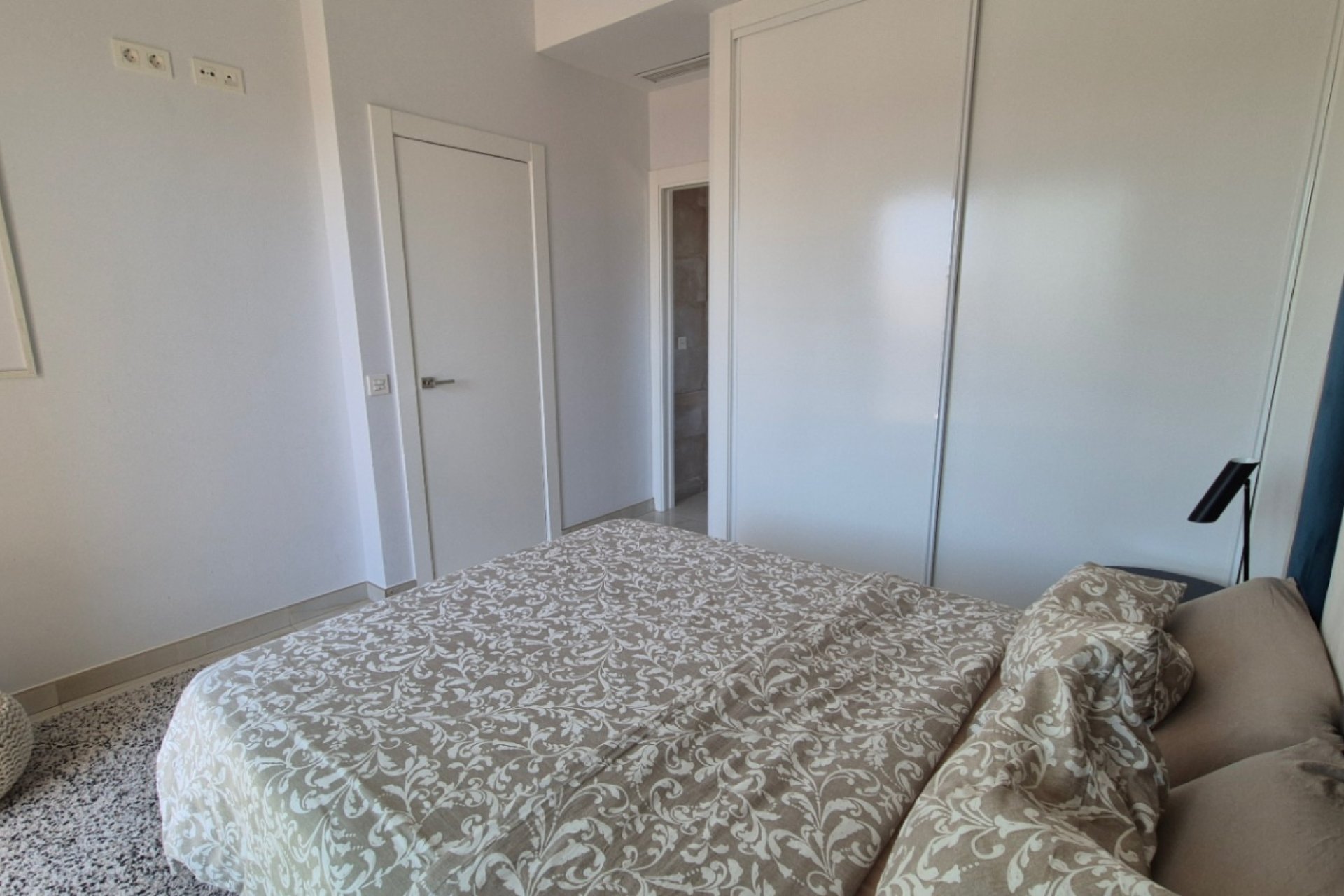 Resale - Villa -
Torrevieja - Costa Blanca