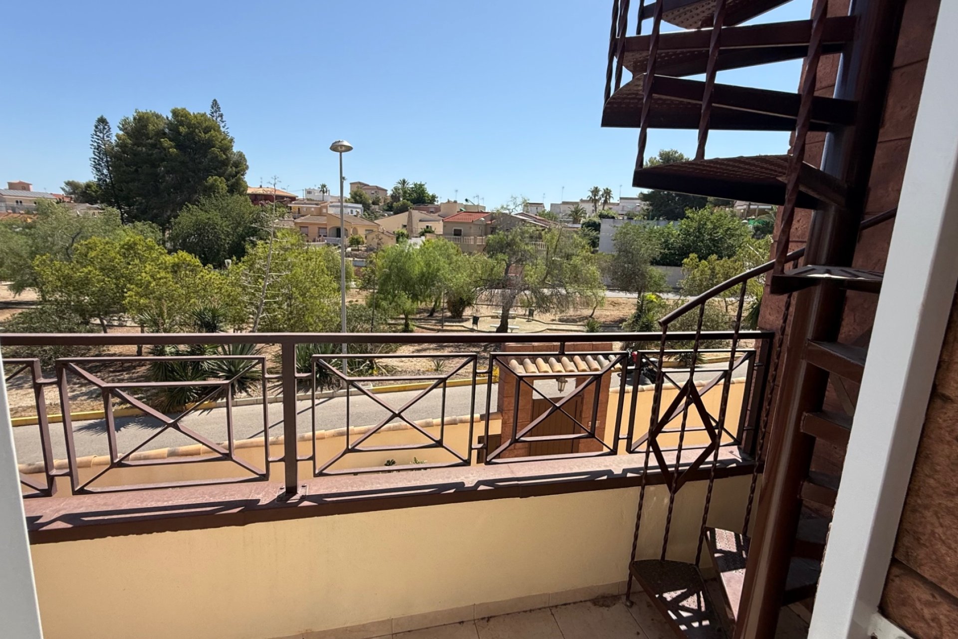 Resale - Villa -
Torrevieja - Costa Blanca