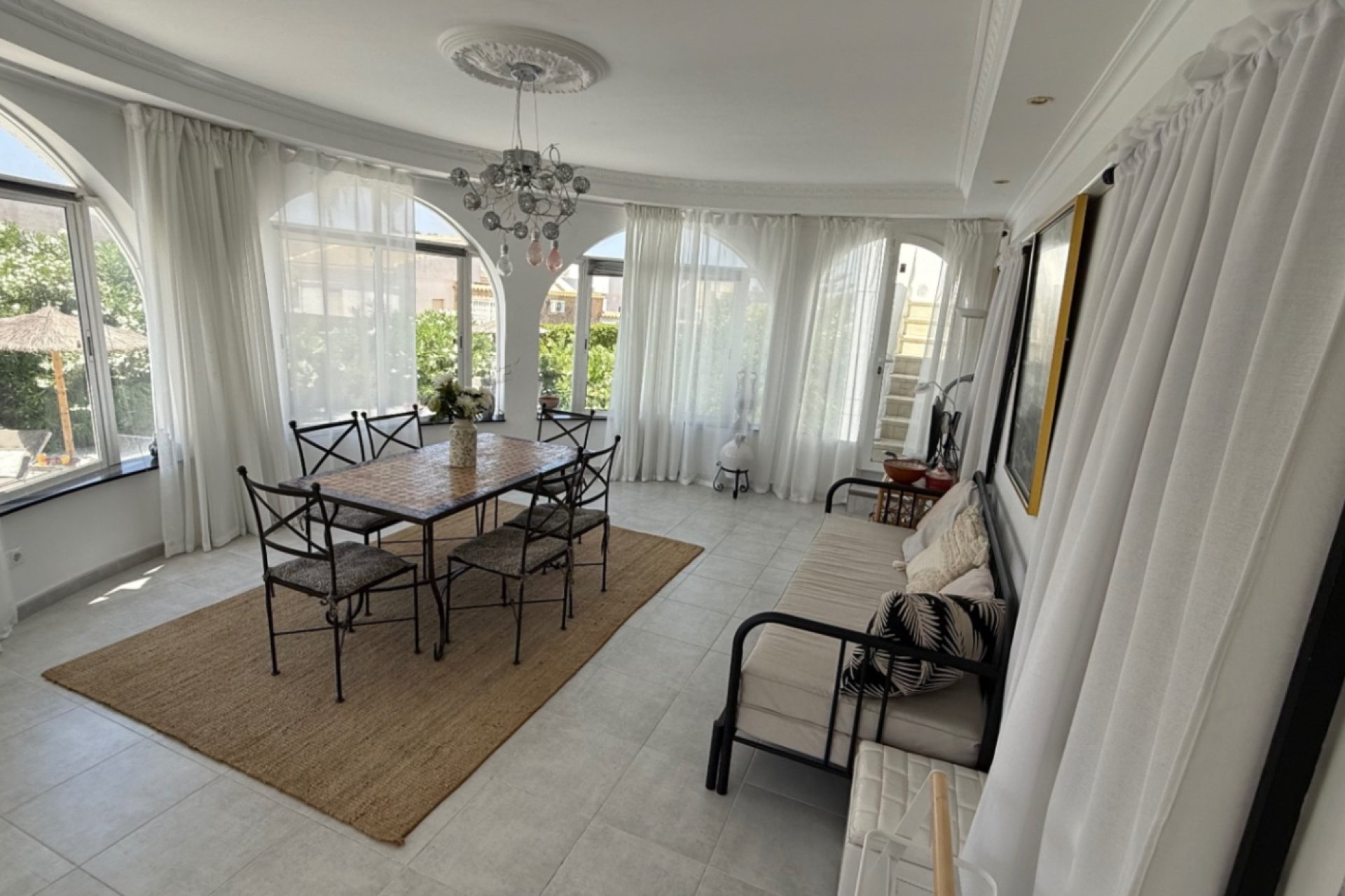 Resale - Villa -
Torrevieja - Costa Blanca