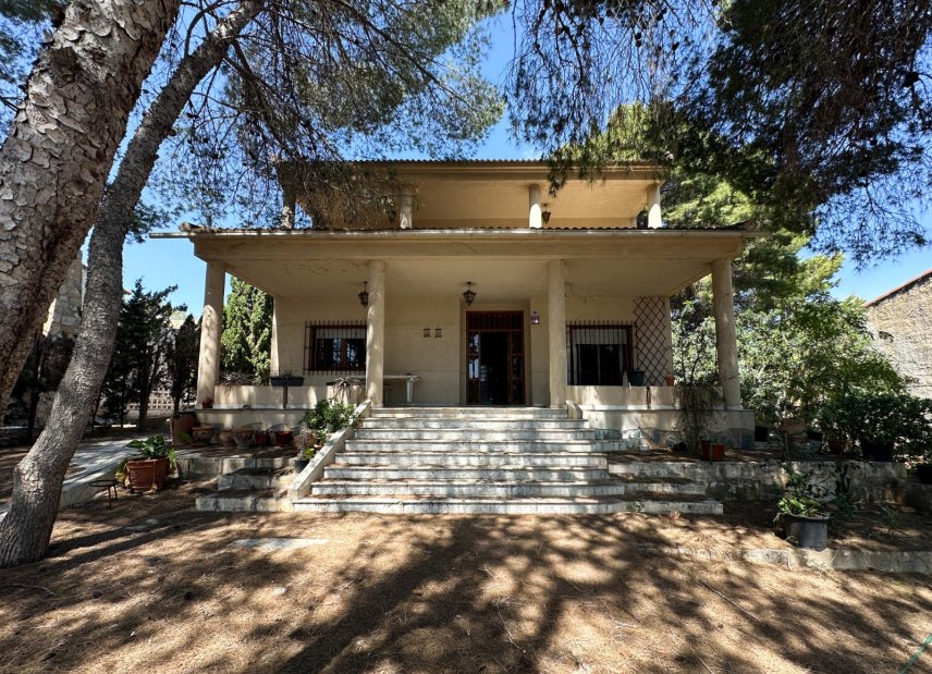 Resale - Villa -
Torrevieja - Los Balcones