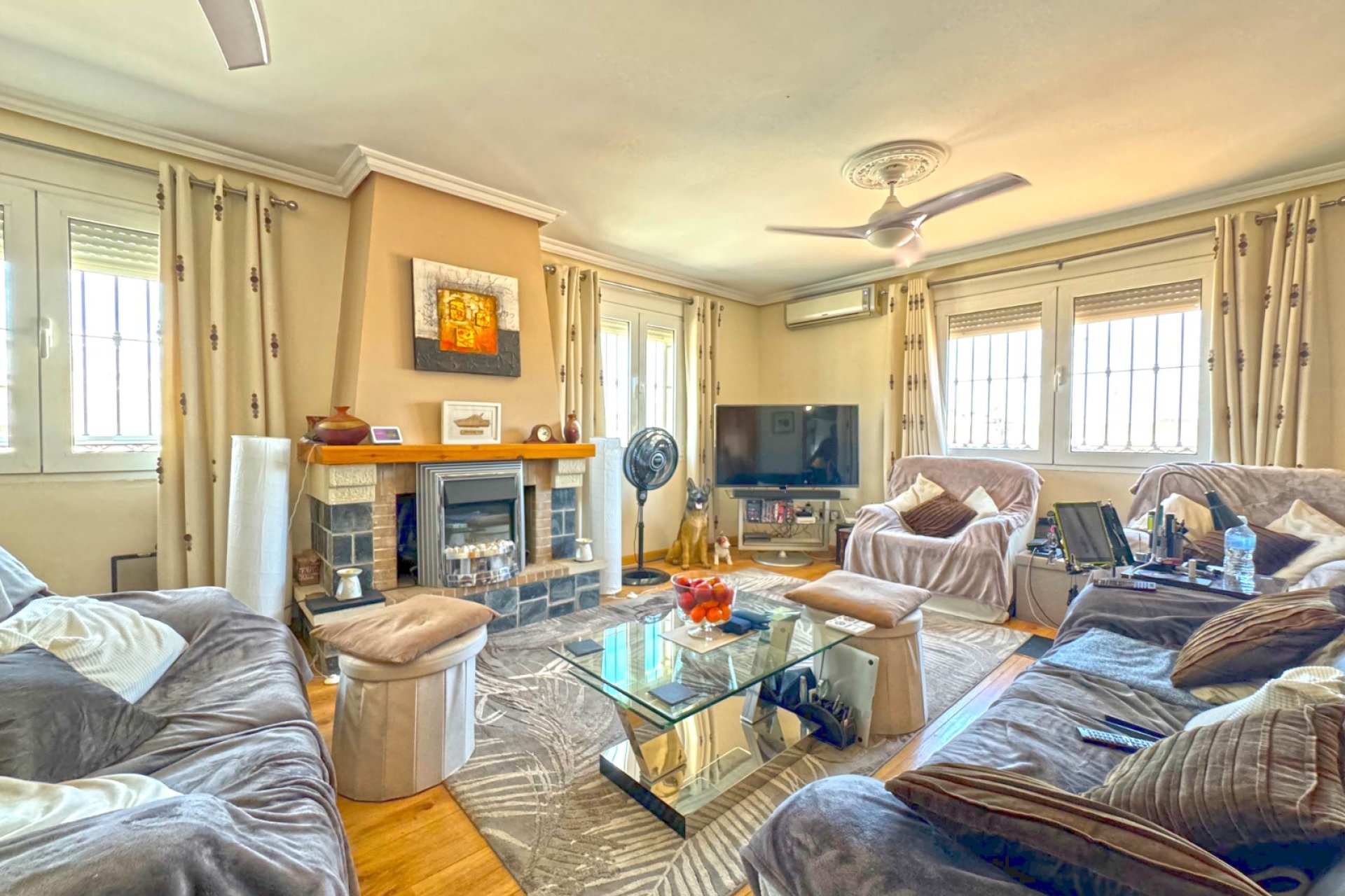 Resale - Villa -
Torrevieja - Los Balcones