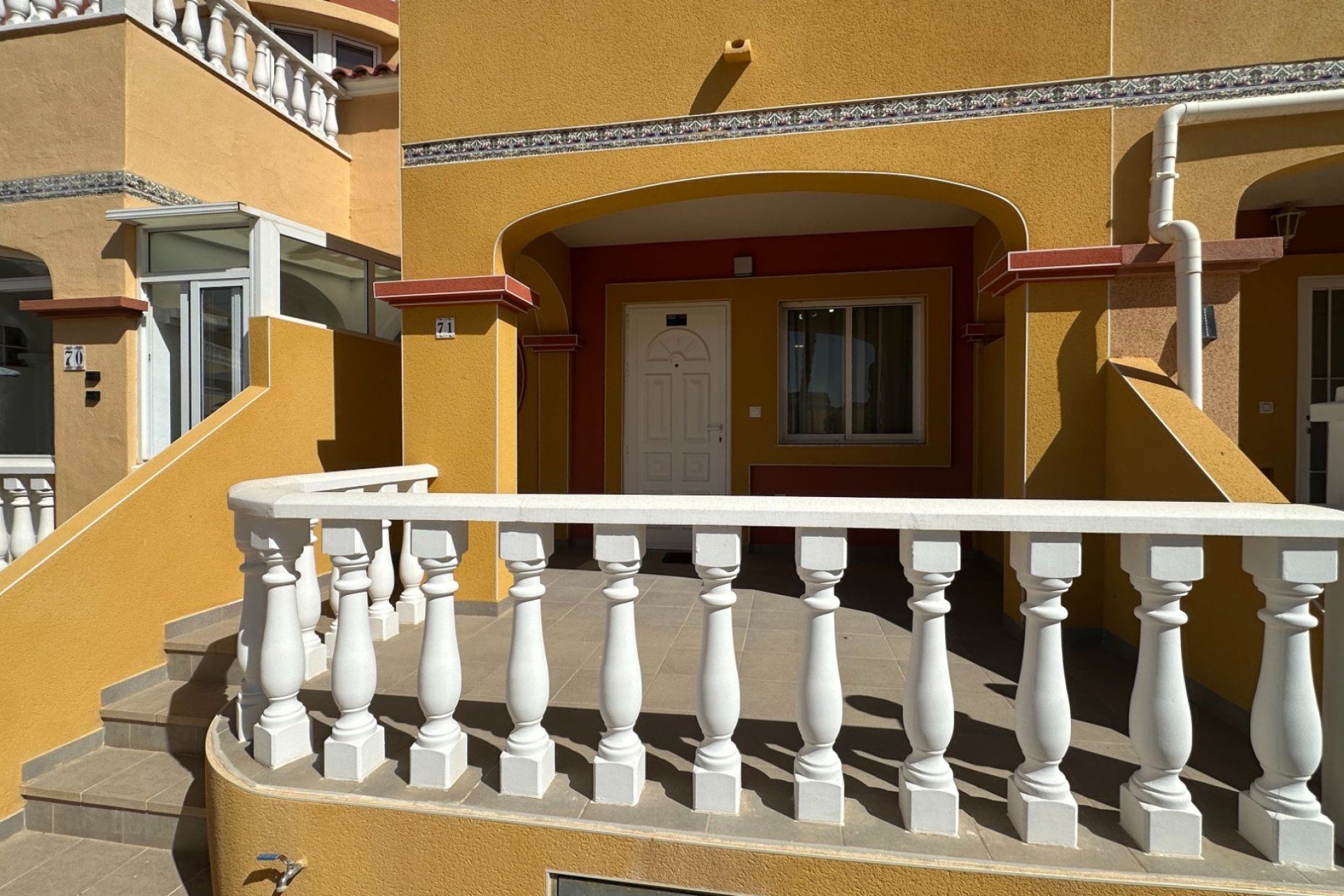 Reventa - Adosado -
Orihuela Costa - La Regia