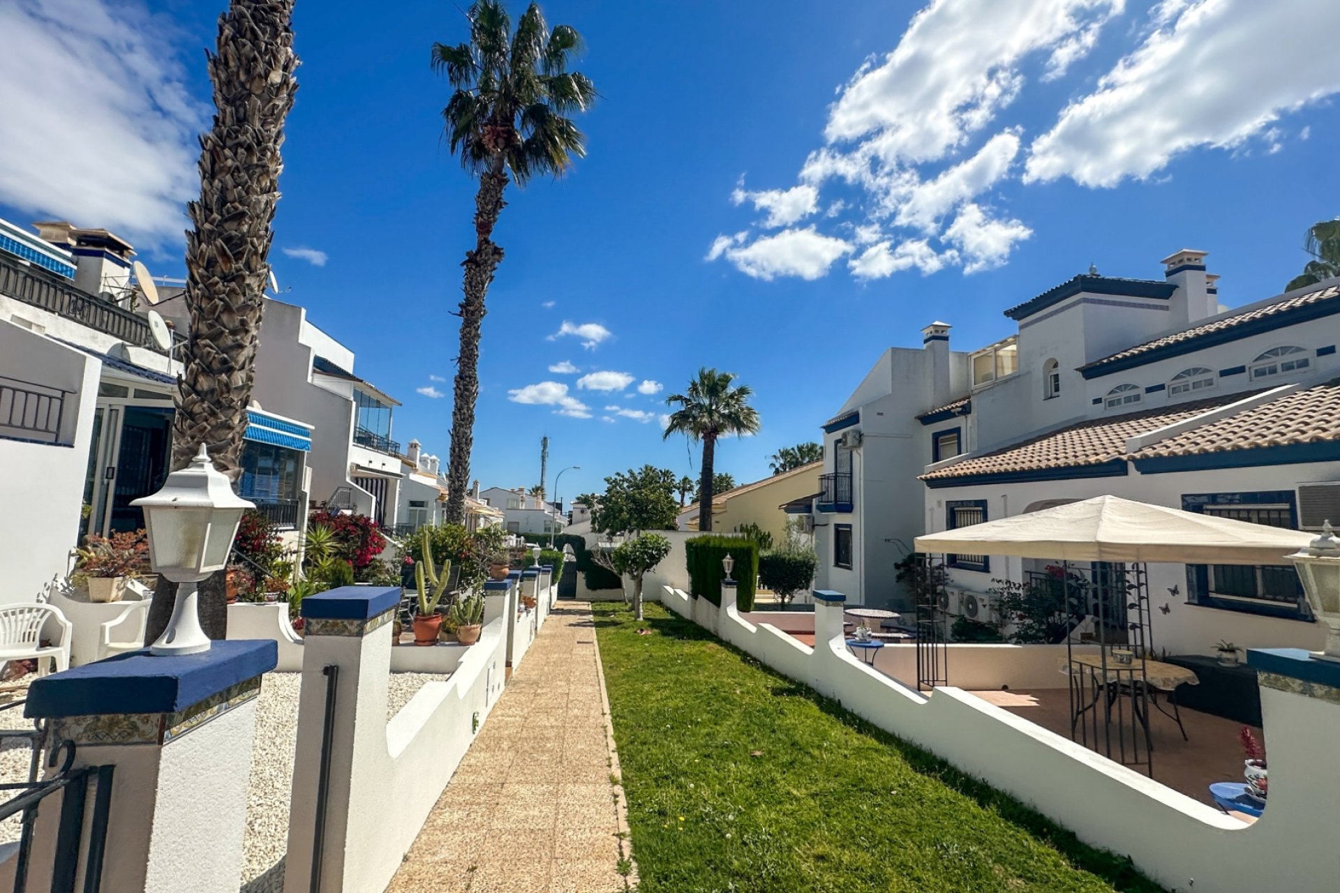 Reventa - Adosado -
Orihuela Costa - Los Dolses