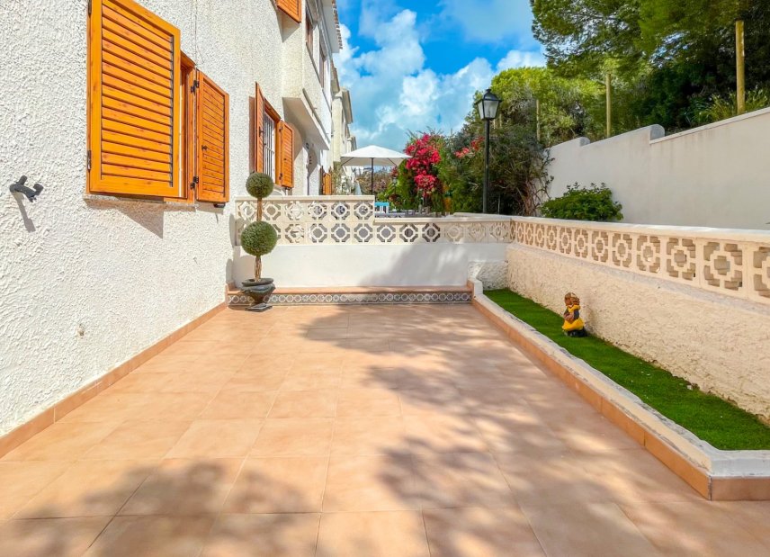 Reventa - Adosado -
Orihuela Costa - Playa Flamenca