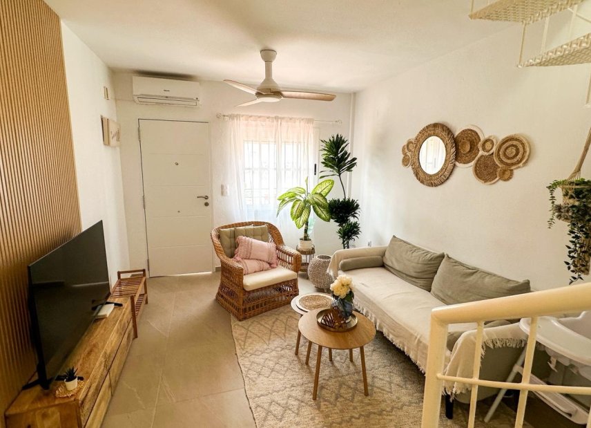 Reventa - Adosado -
Orihuela Costa - Playa Flamenca