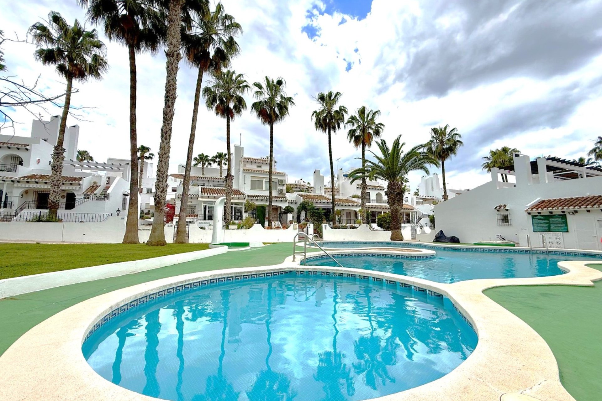 Reventa - Adosado -
Orihuela Costa - Villamartín