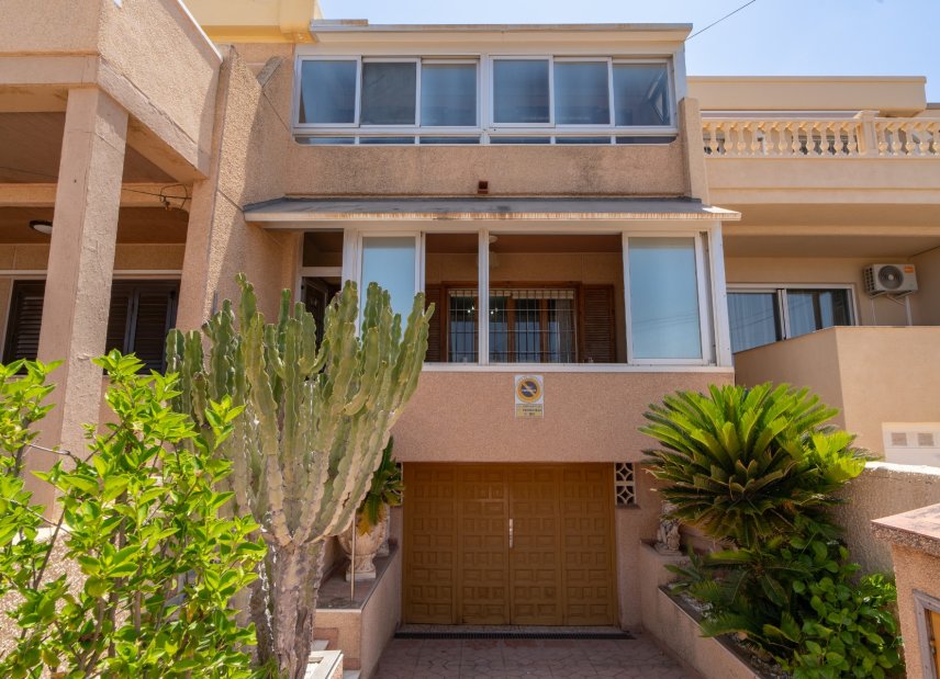 Reventa - Adosado -
Torrevieja - Cabo Cervera