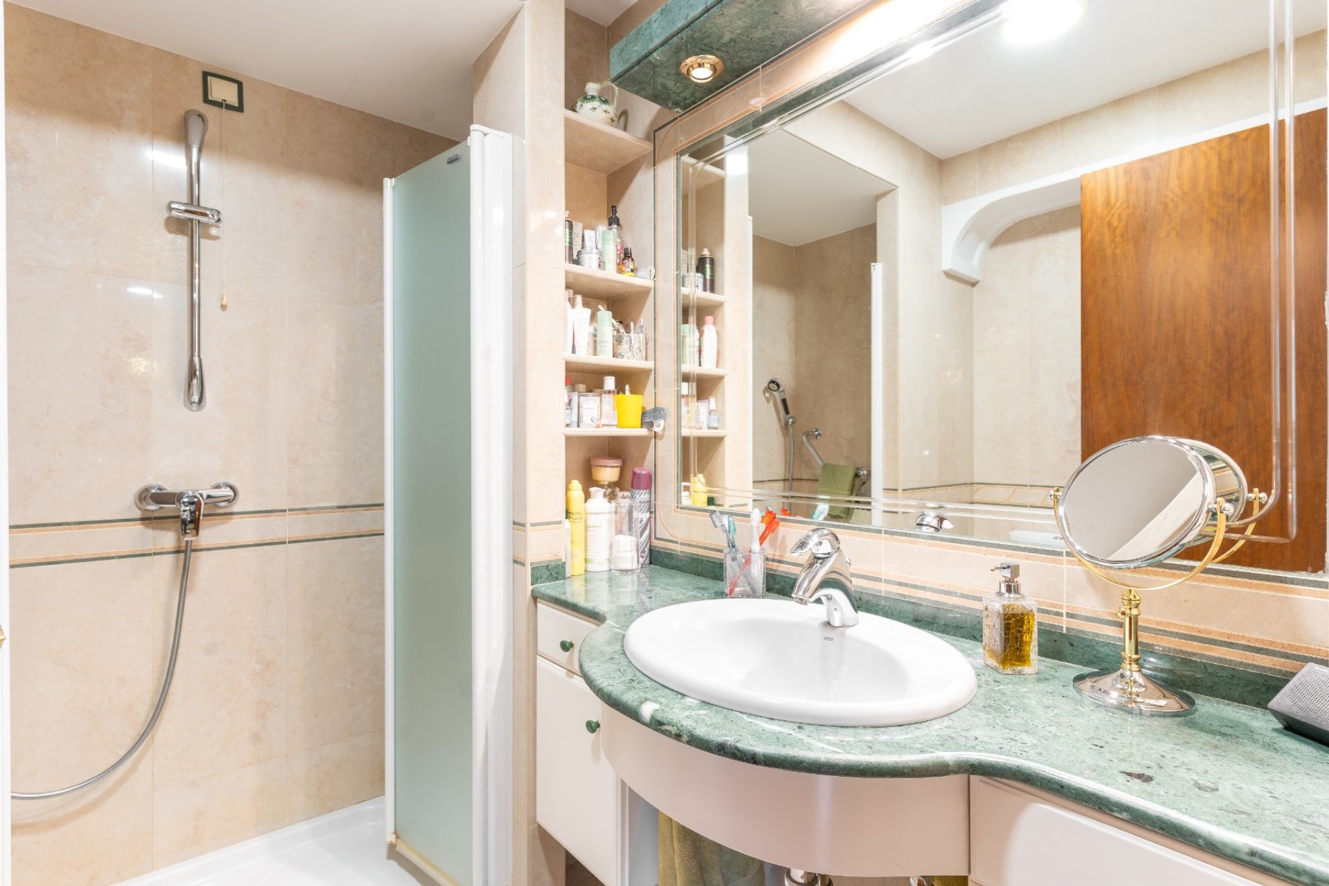 Reventa - apartment -
Alicante - - Centro  -