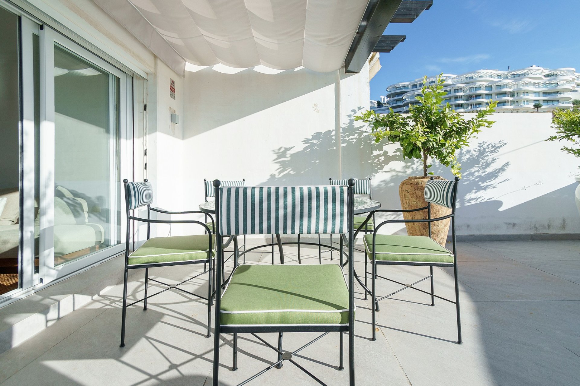 Reventa - apartment -
Benahavis - La Quinta