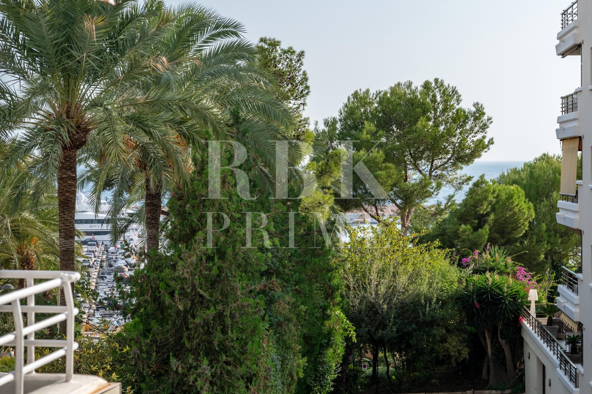 Reventa - apartment -
Calvià - Puerto Portals