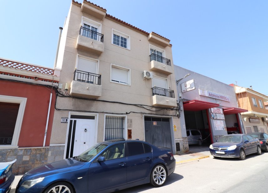 Reventa - apartment -
Dolores - Dolores - Town
