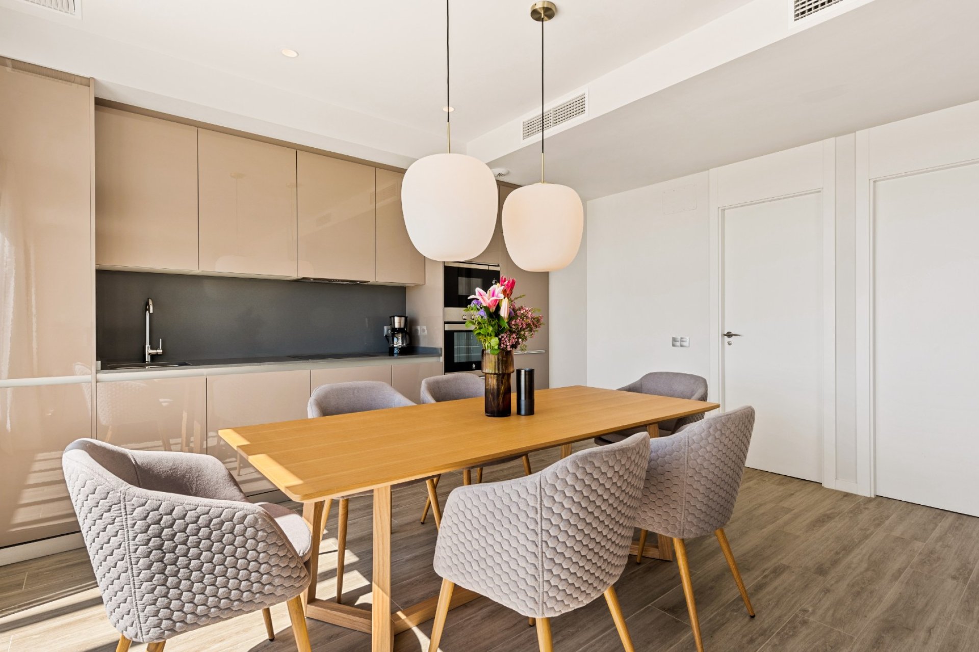 Reventa - apartment -
Estepona - Cancelada