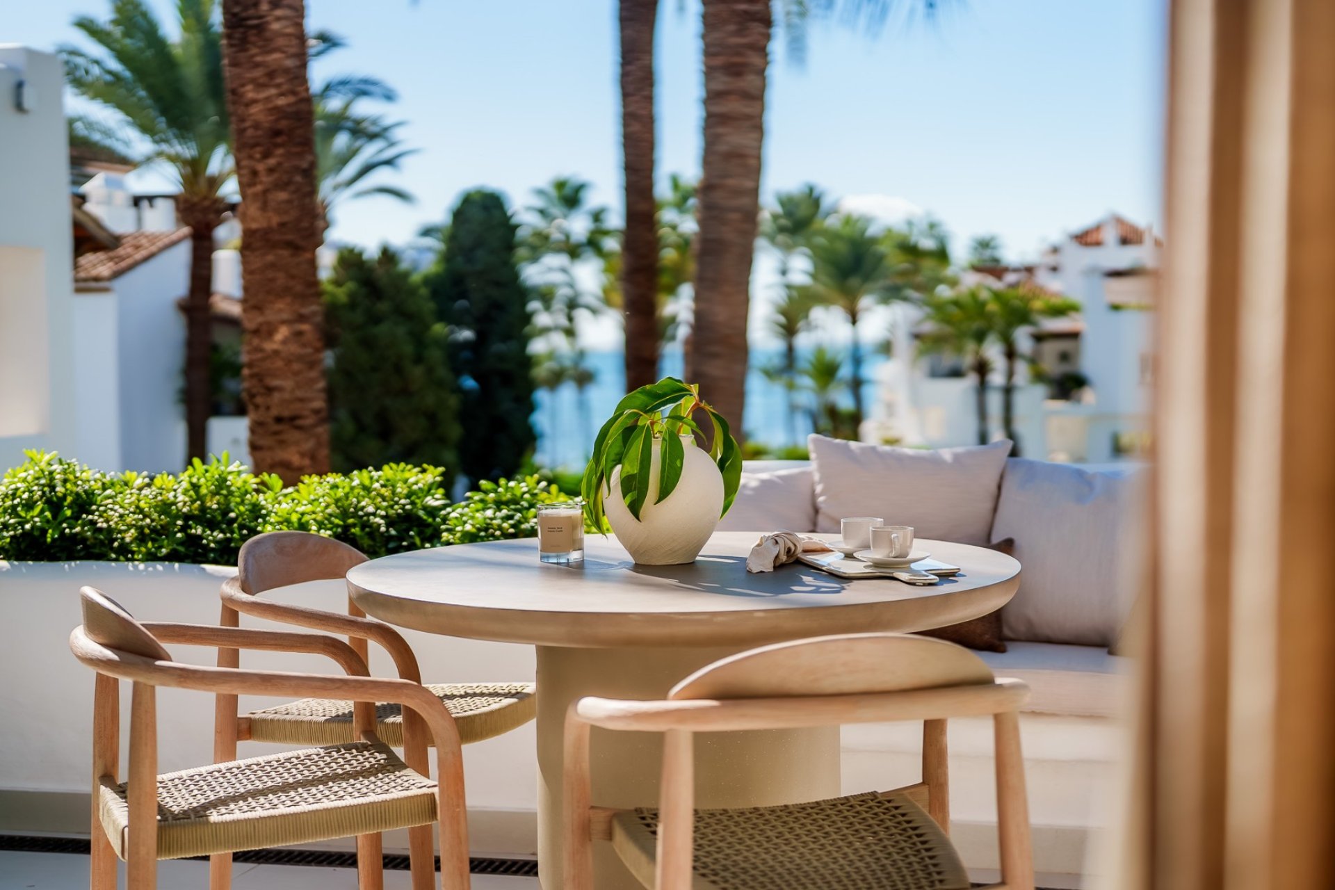 Reventa - apartment -
Estepona