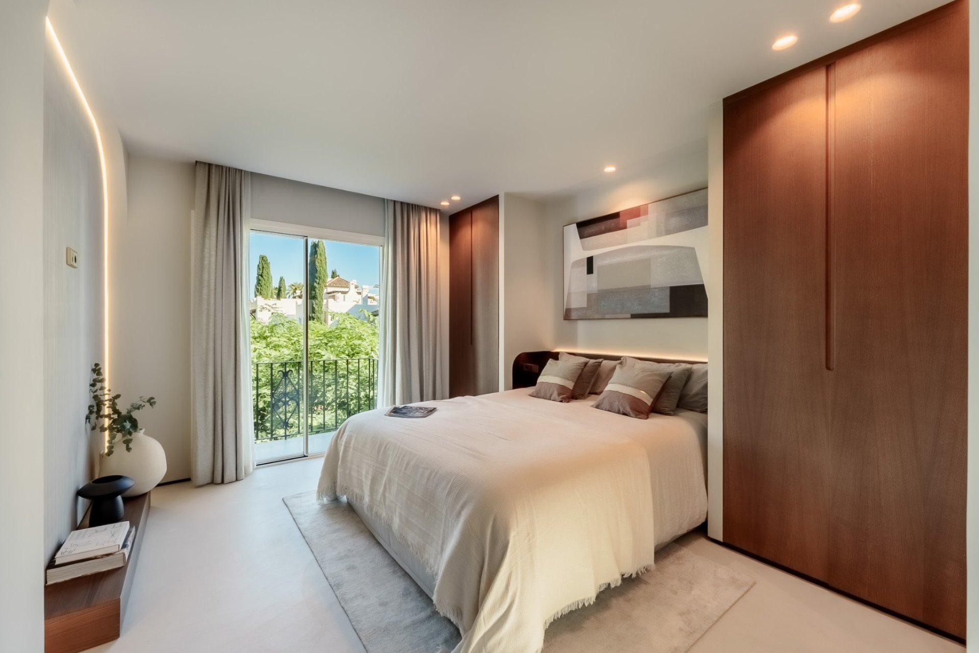 Reventa - apartment -
Estepona