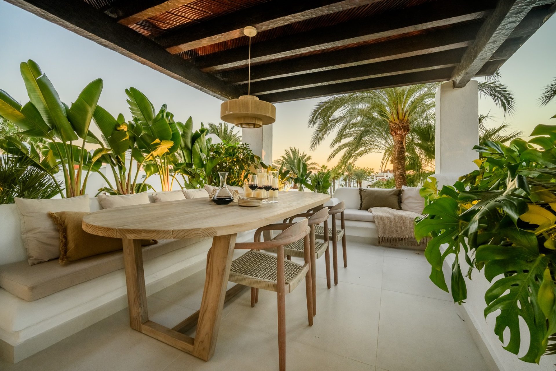 Reventa - apartment -
Estepona