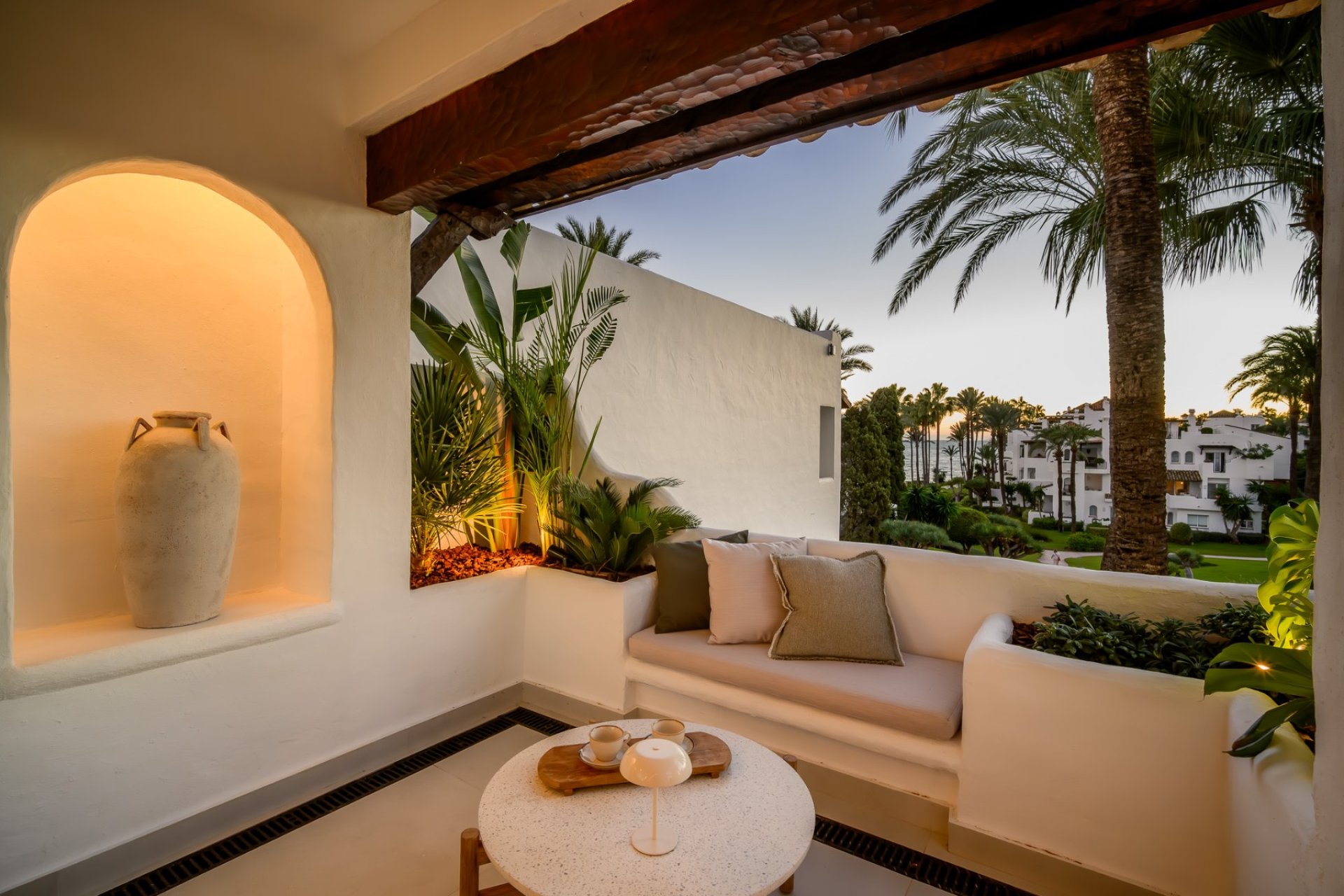 Reventa - apartment -
Estepona