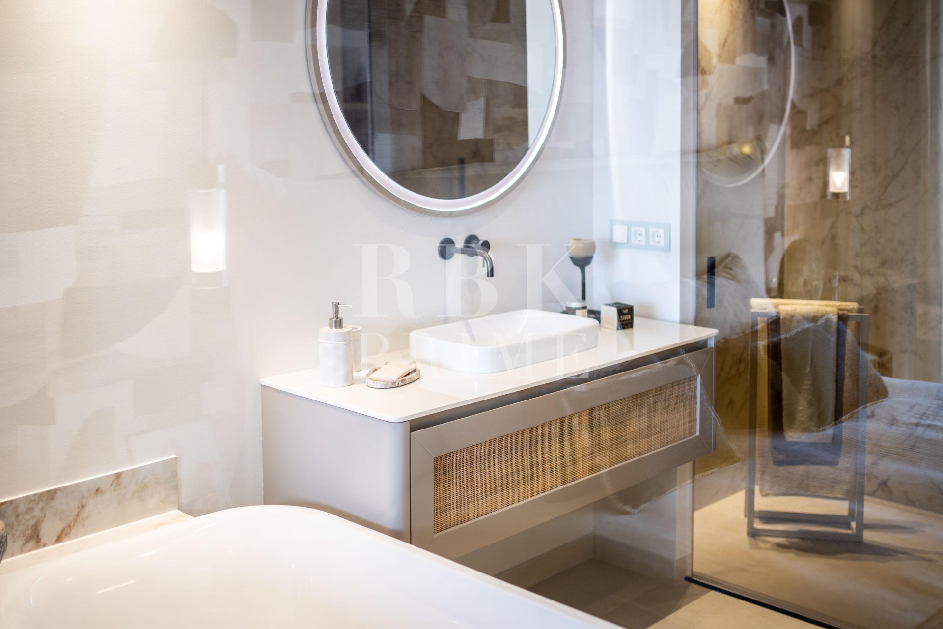 Reventa - apartment -
Malaga - Benahavís