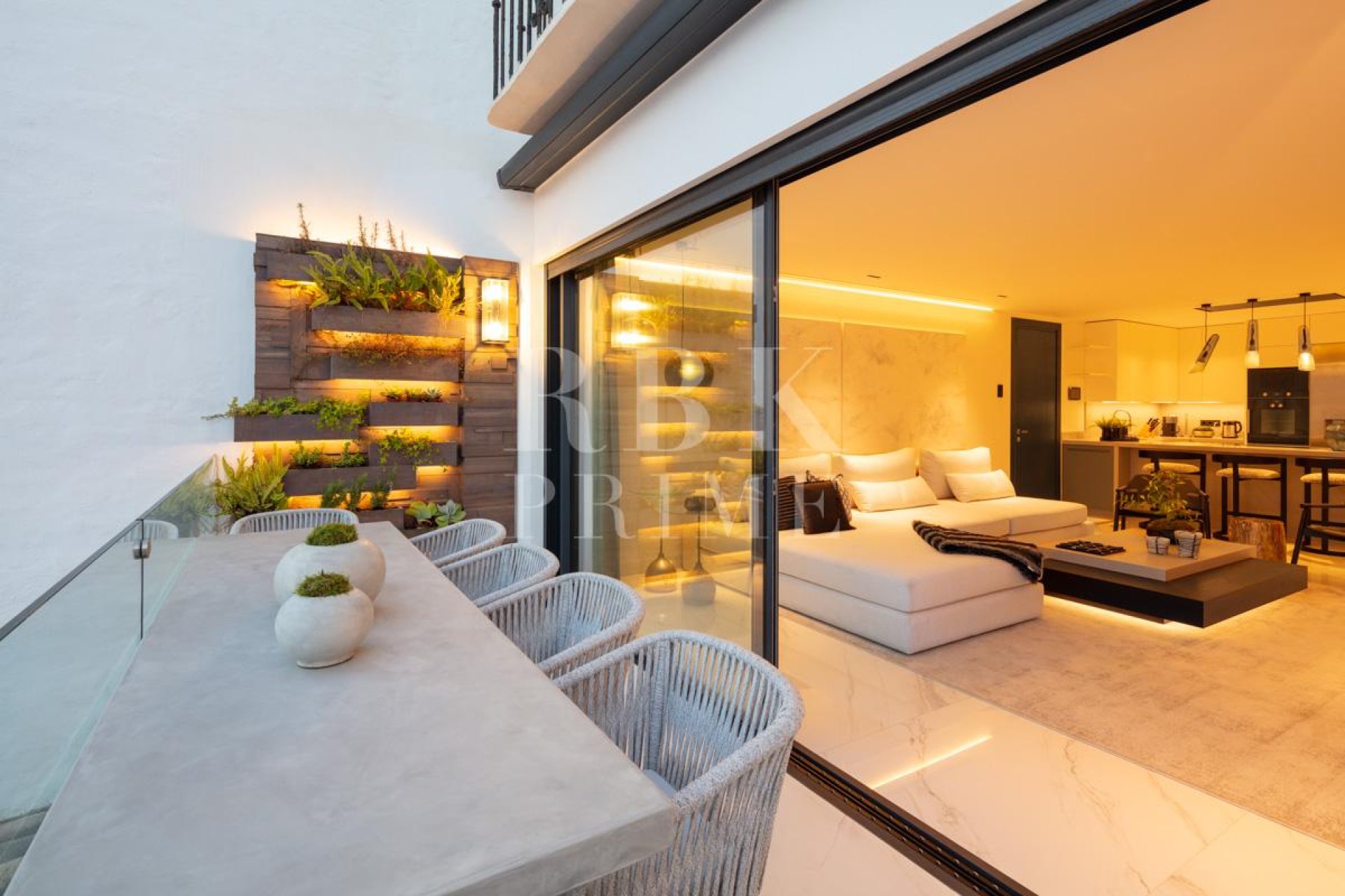 Reventa - apartment -
Malaga - Nueva Andalucía