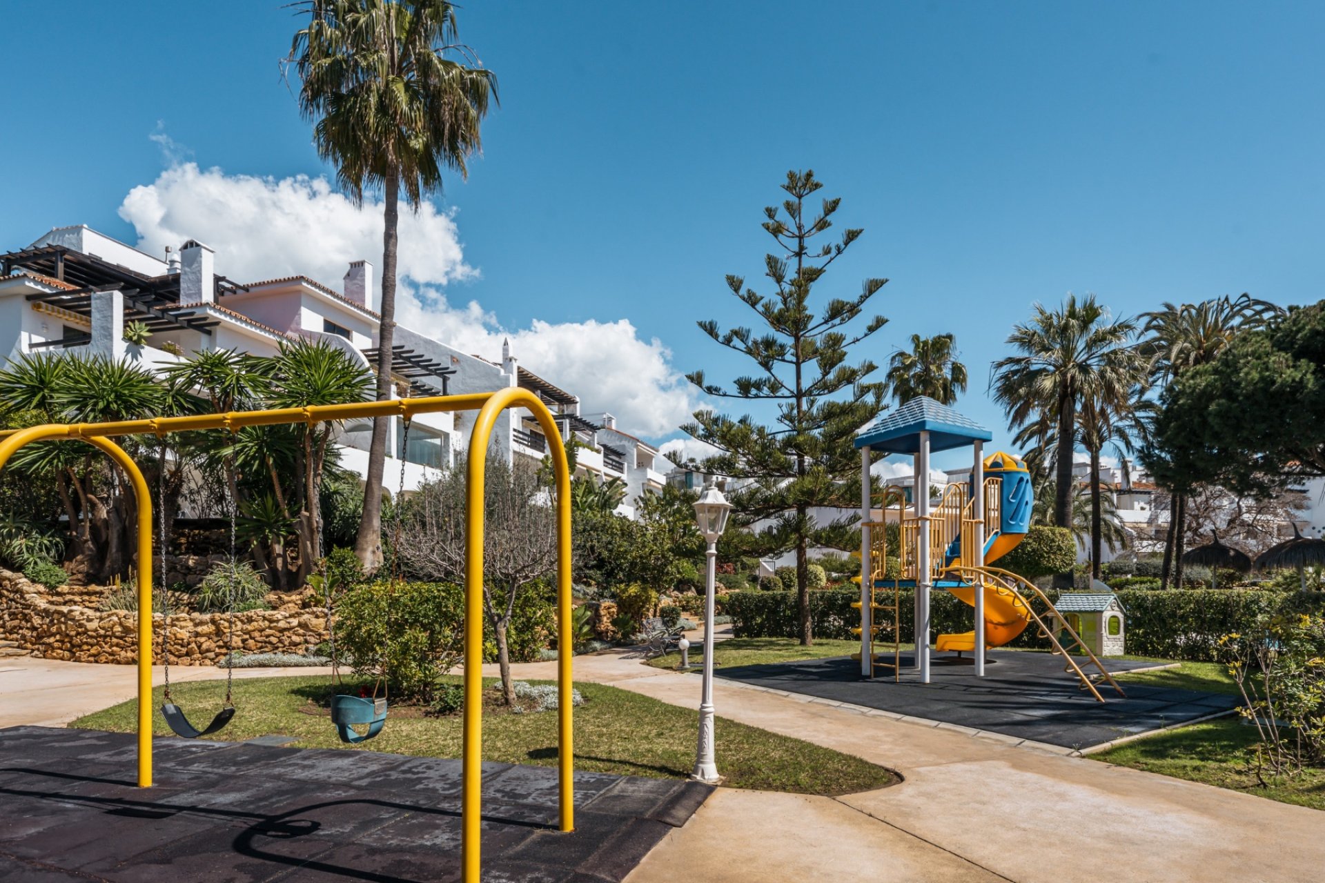 Reventa - apartment -
Marbella - Golden Mile