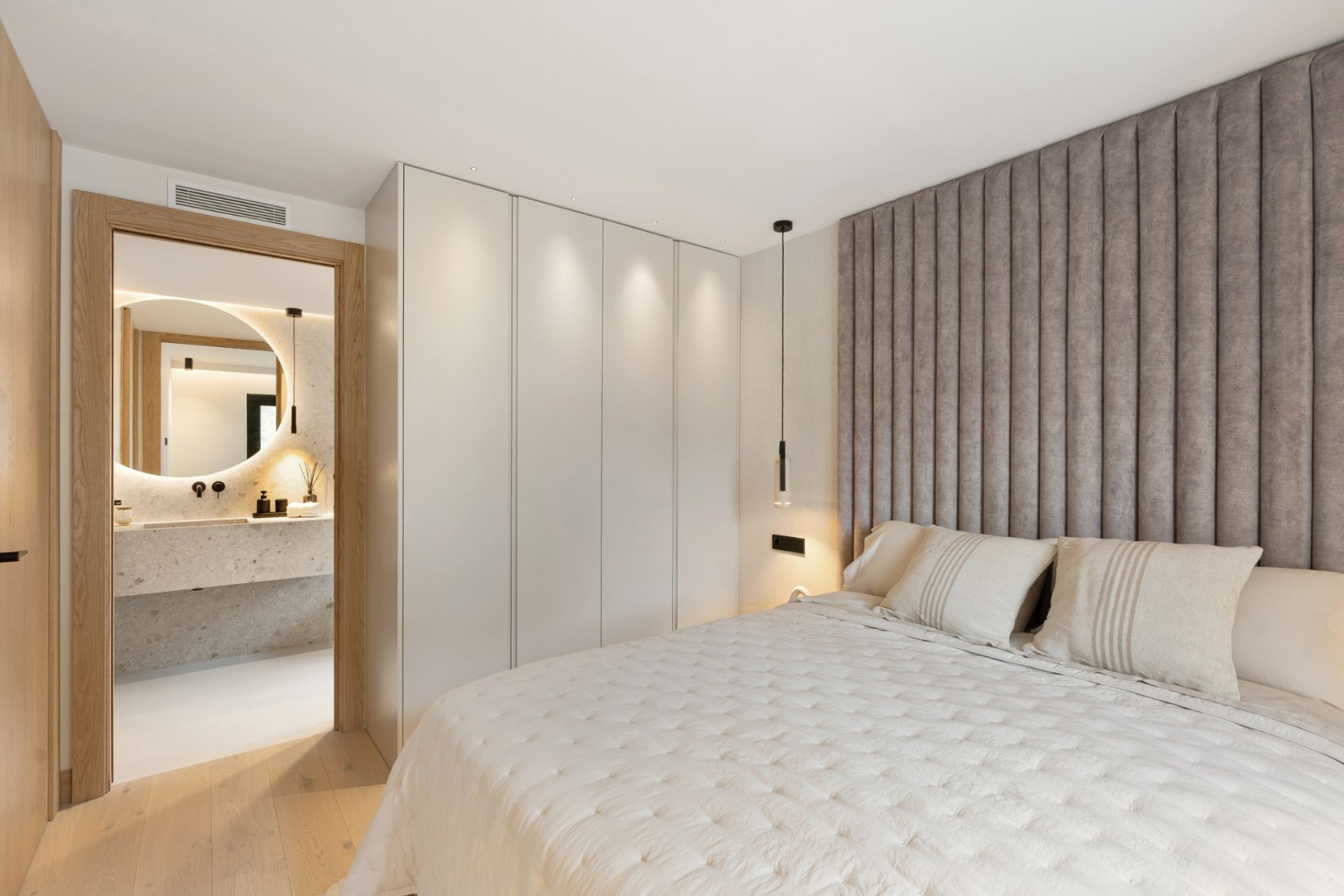 Reventa - apartment -
Marbella - Nueva Andalucía